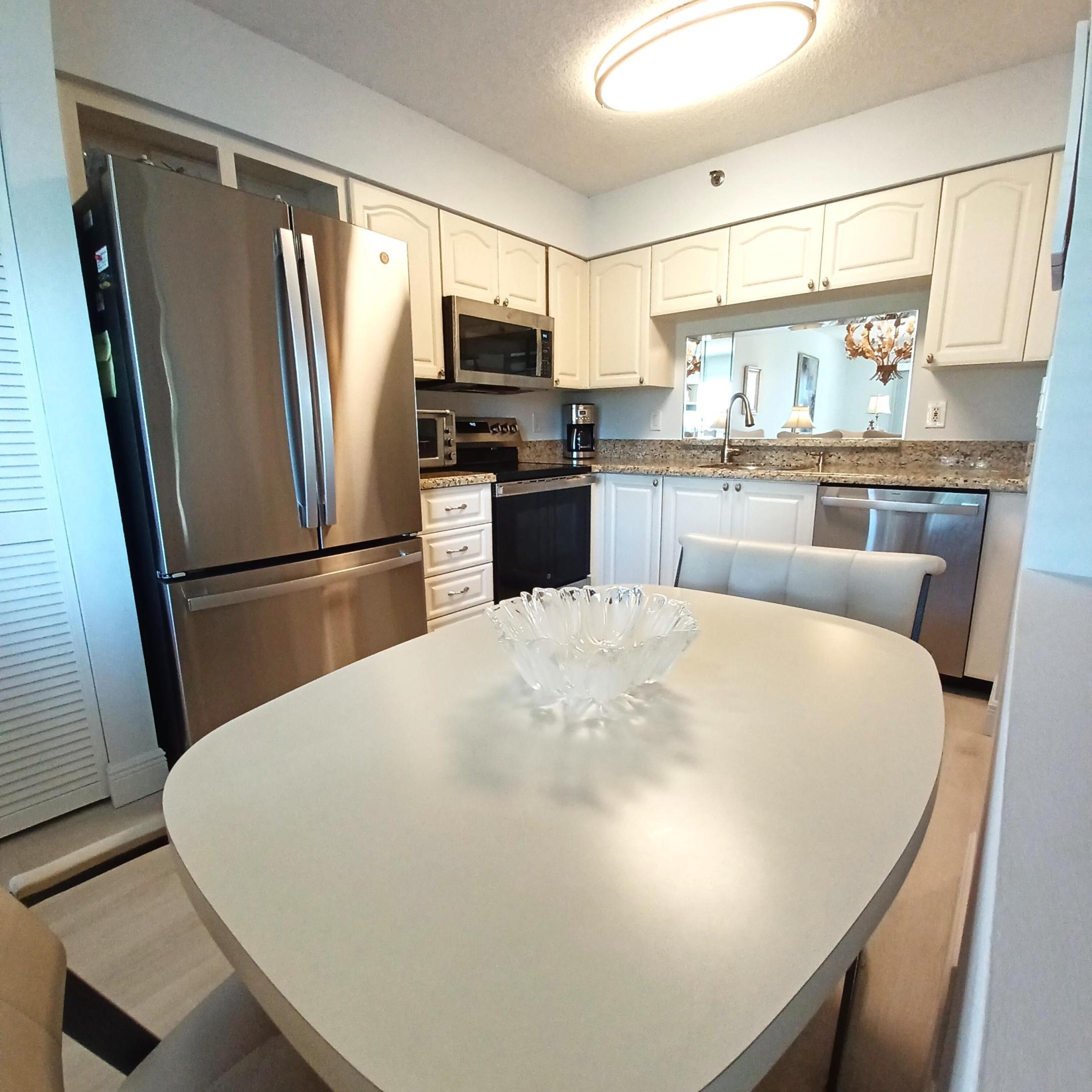 7260 Kinghurst Drive 406 Property Photo 15