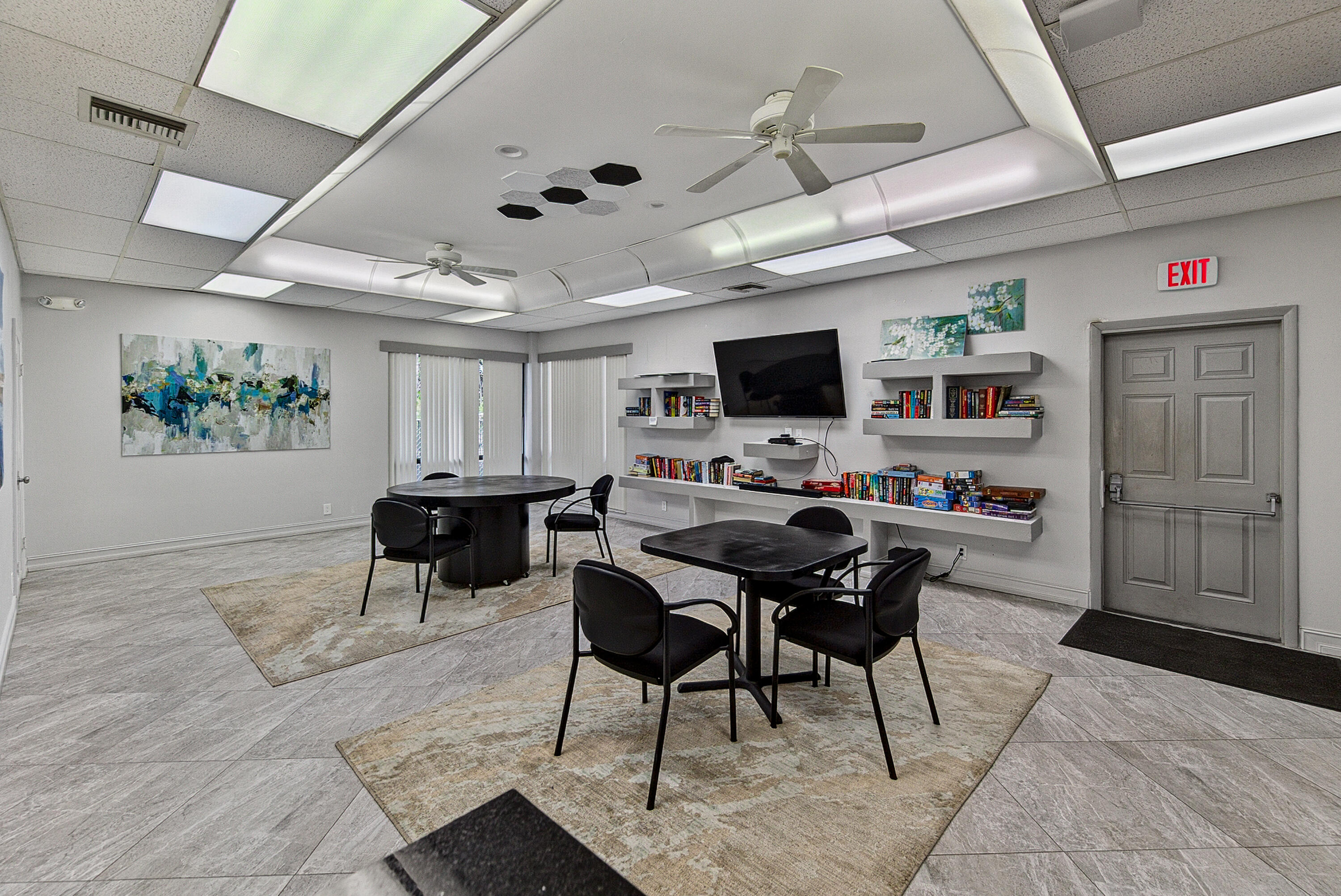 21656 Juego Circle S 23f Property Photo 44