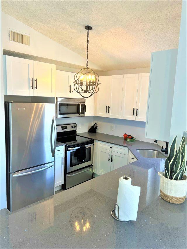 2812 Stoneway Lane Unit B Property Photo 8