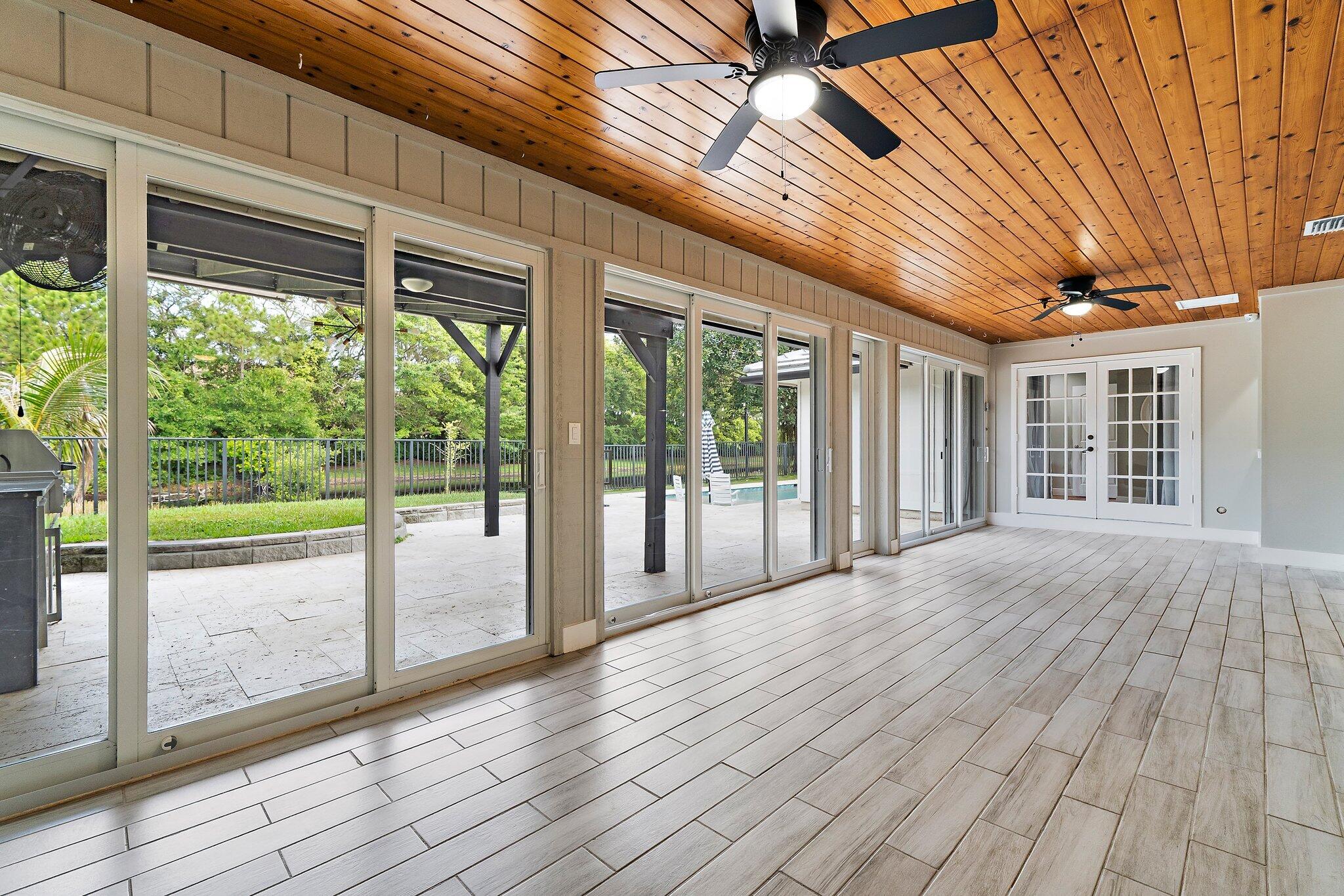 18169 Lake Bend Drive Property Photo 20