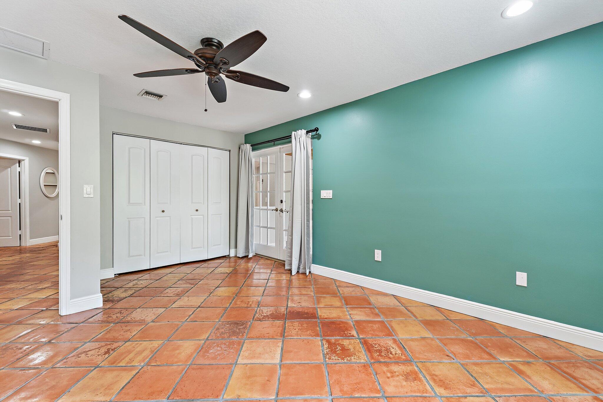 18169 Lake Bend Drive Property Photo 32