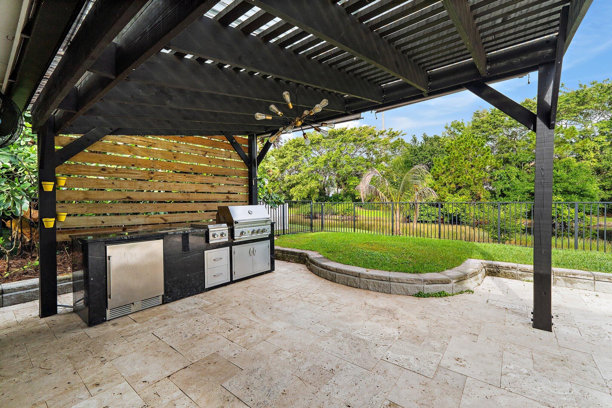 18169 Lake Bend Drive Property Photo 41
