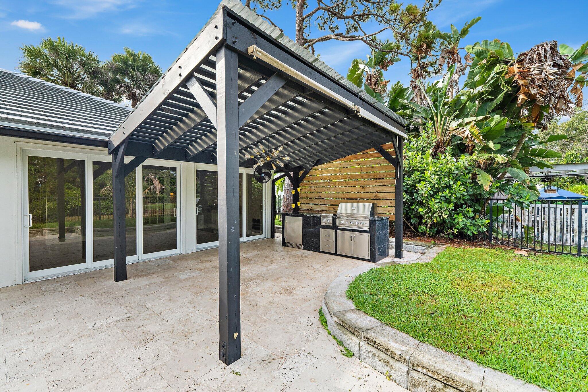 18169 Lake Bend Drive Property Photo 43