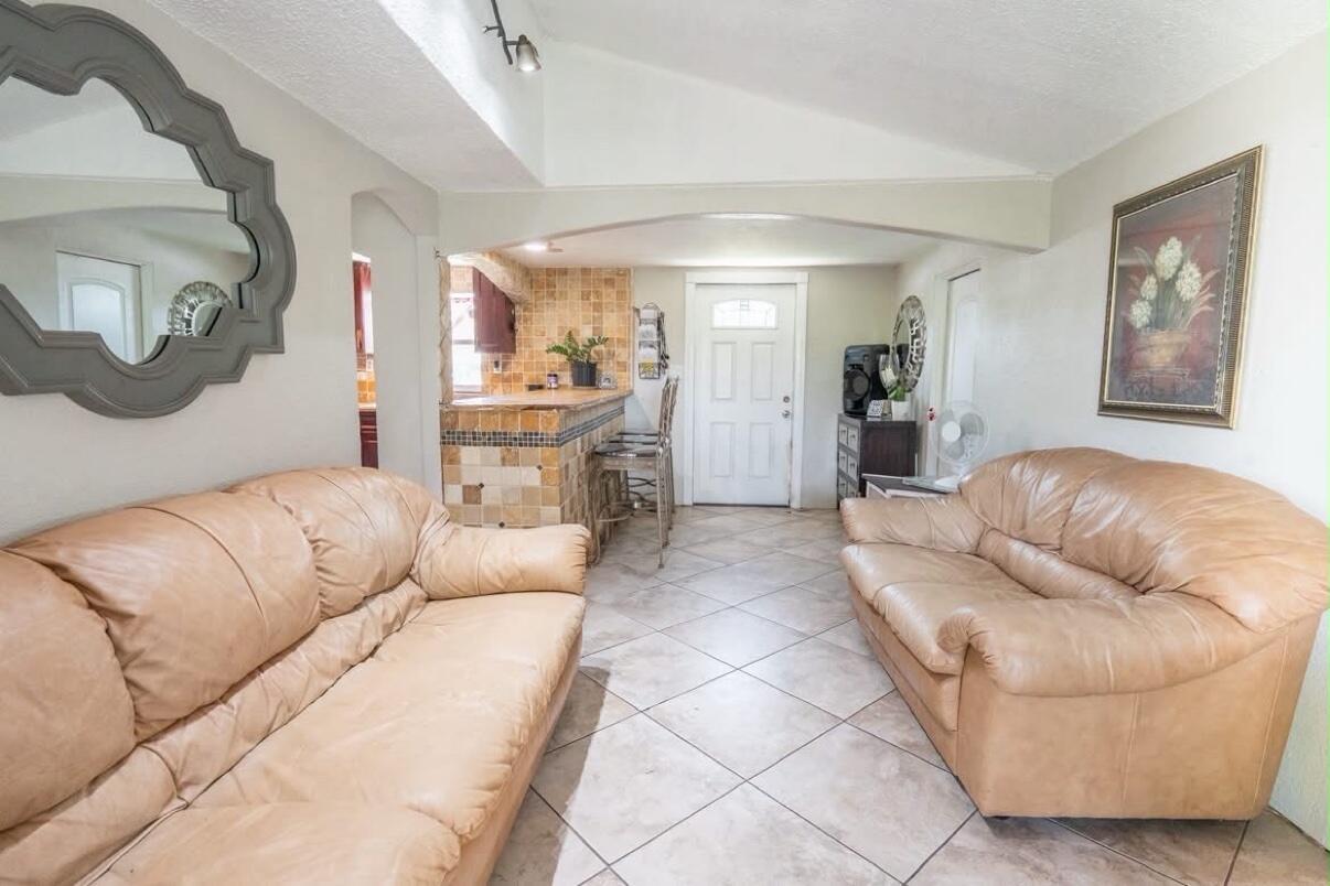 1185 Alto Road Property Photo 7