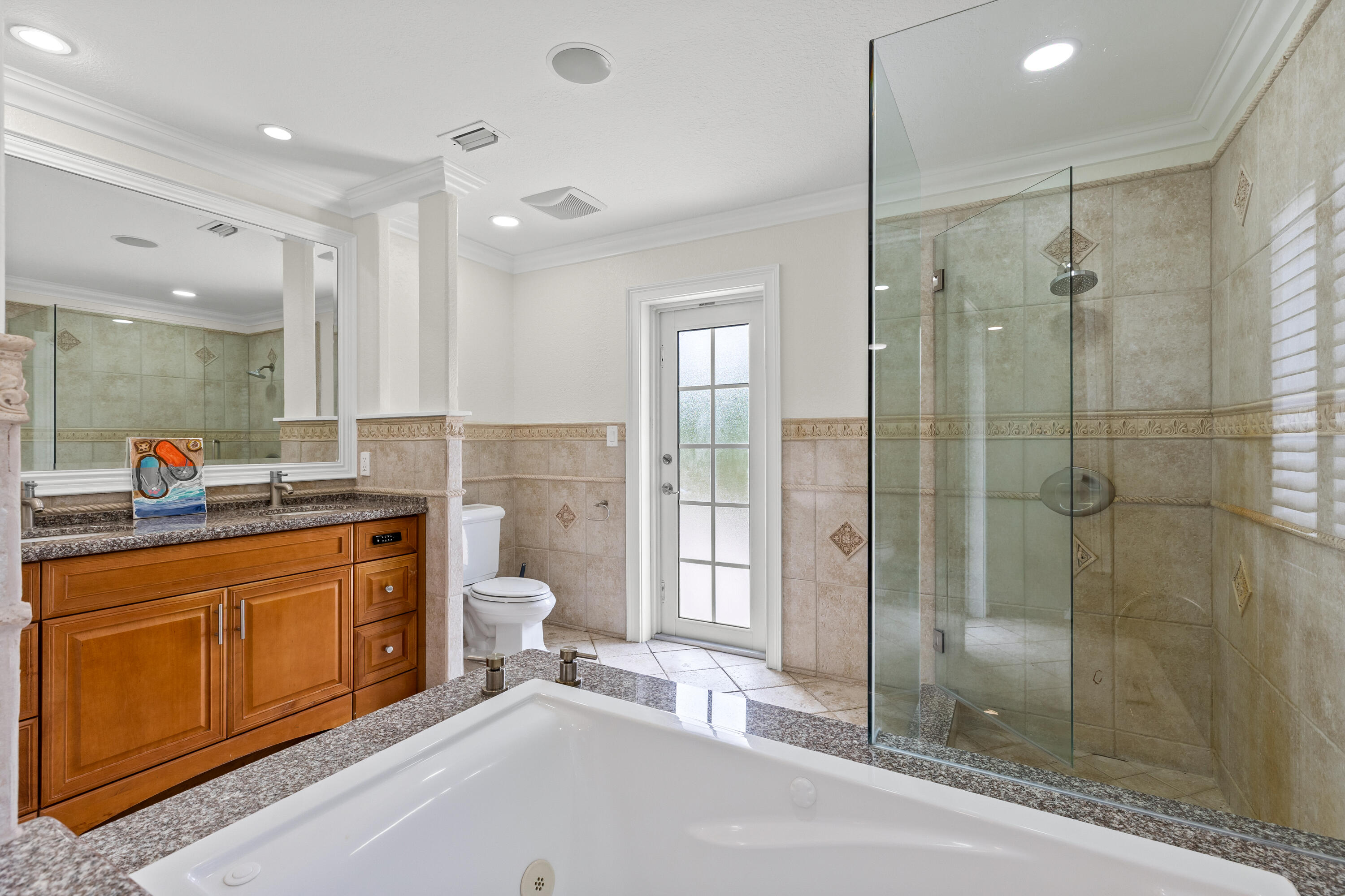 4610 Pinetree Drive Property Photo 23