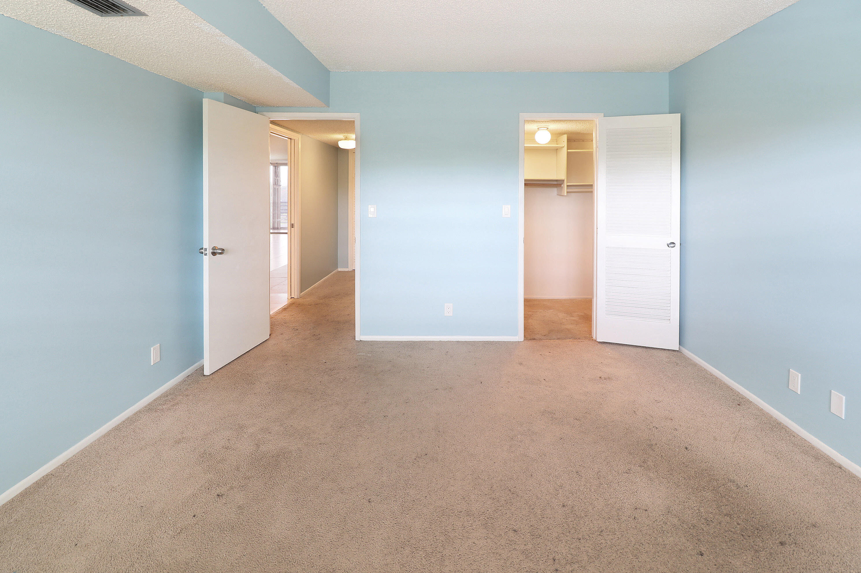 3095 N Course Drive 409 Property Photo 23