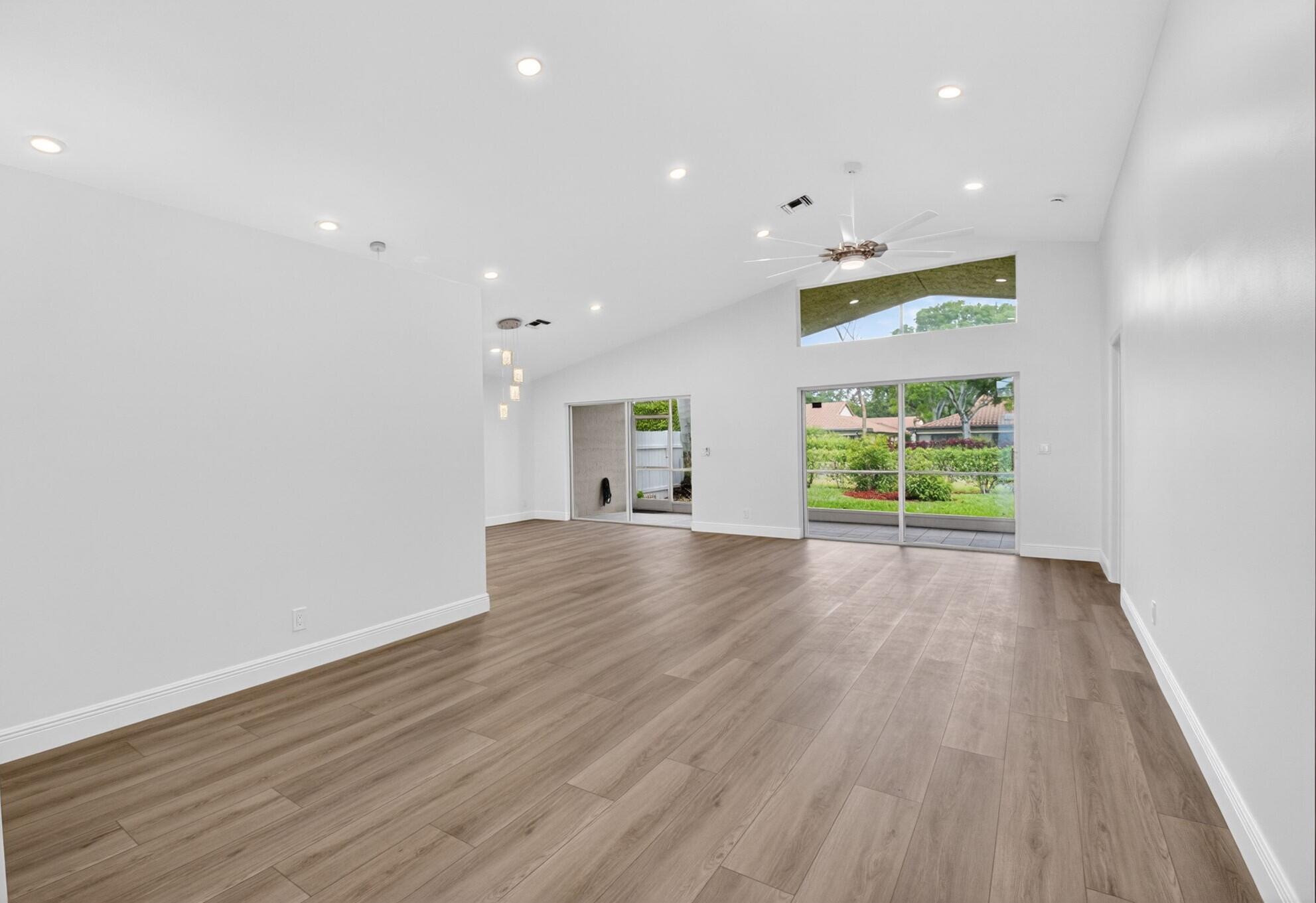 5891 Royal Isles Boulevard Property Photo 6