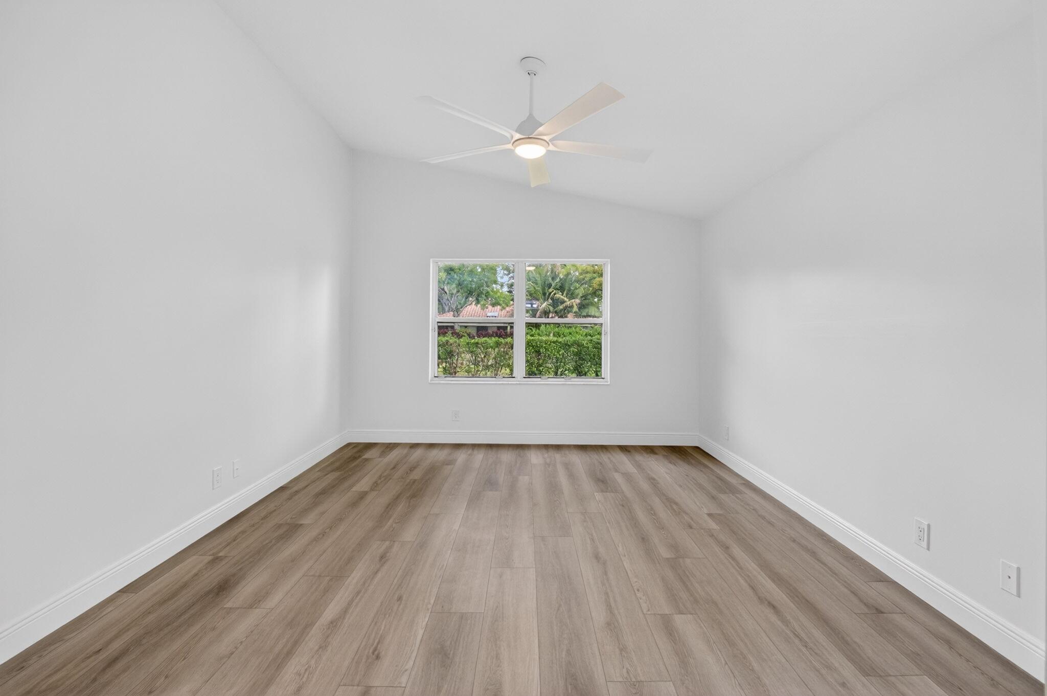 5891 Royal Isles Boulevard Property Photo 8
