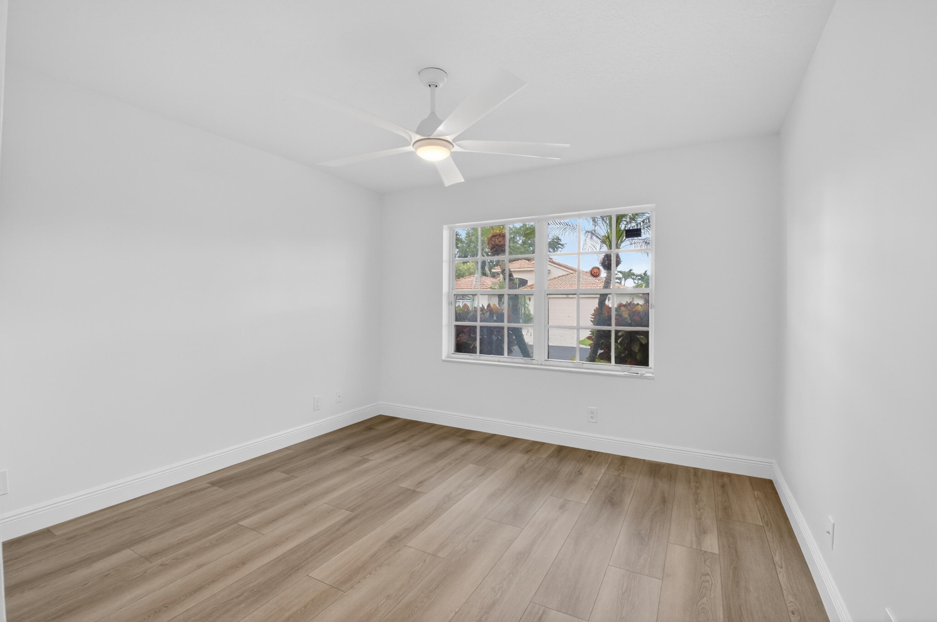 5891 Royal Isles Boulevard Property Photo 10
