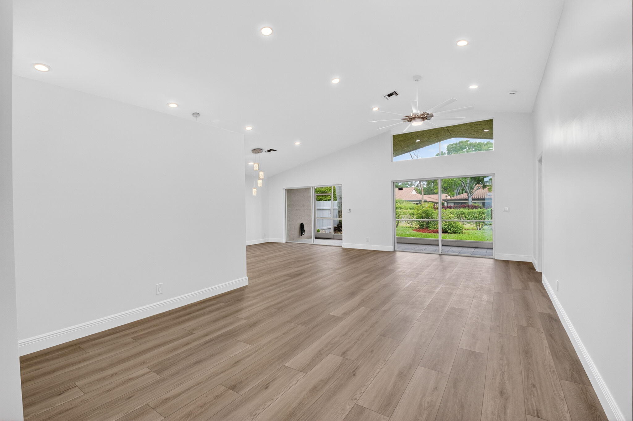 5891 Royal Isles Boulevard Property Photo 27