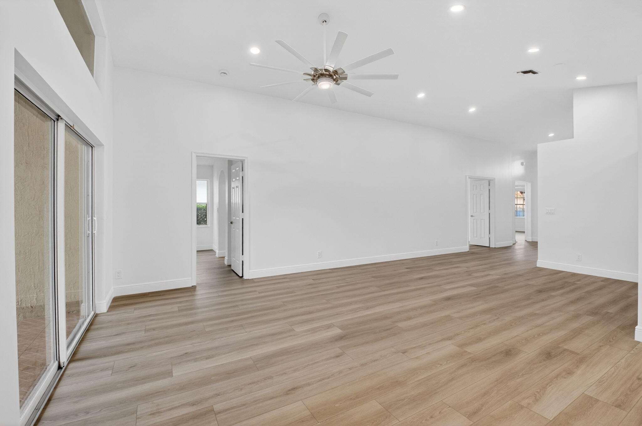 5891 Royal Isles Boulevard Property Photo 28