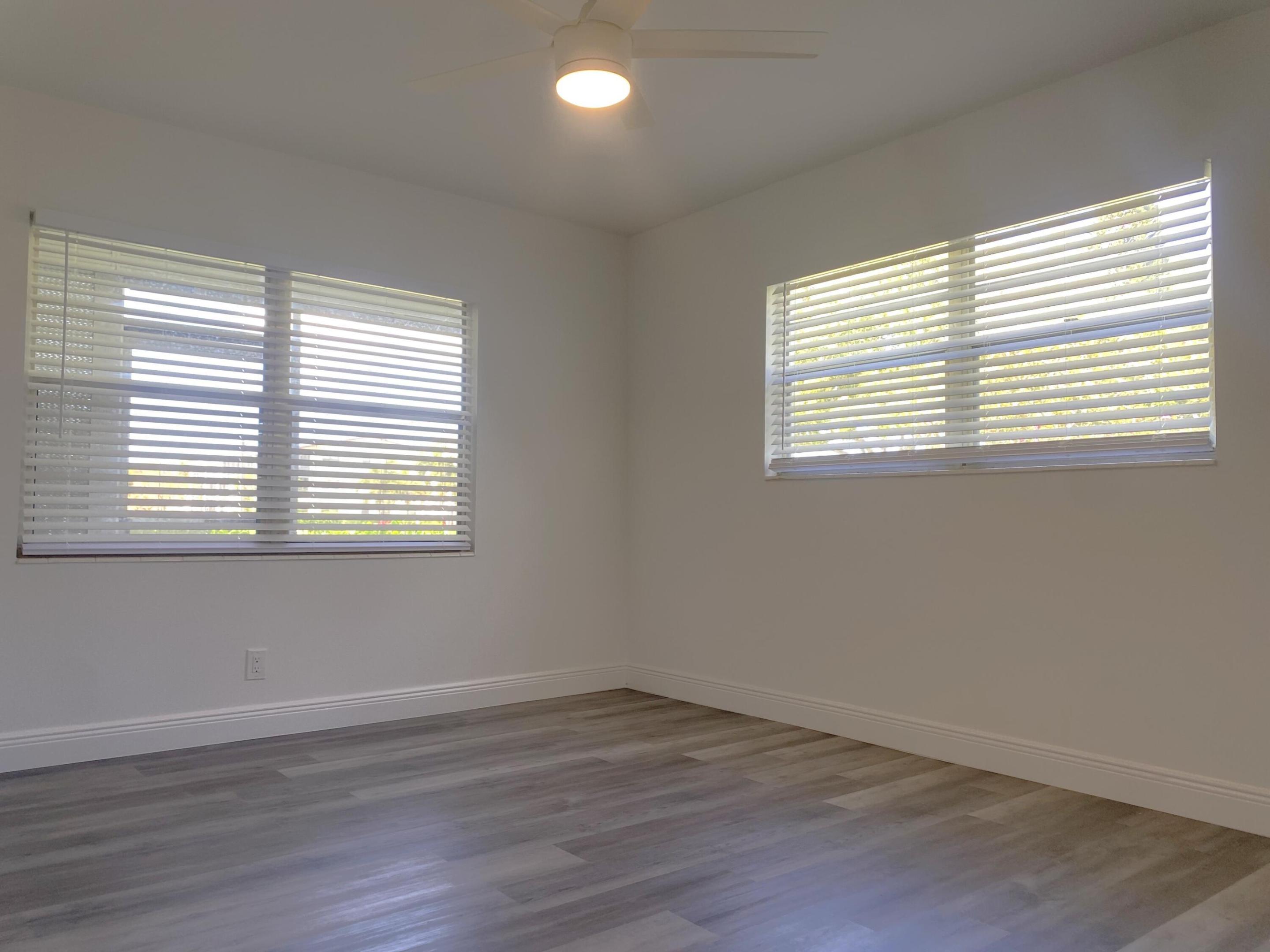 256 Mansfield G Property Photo 8