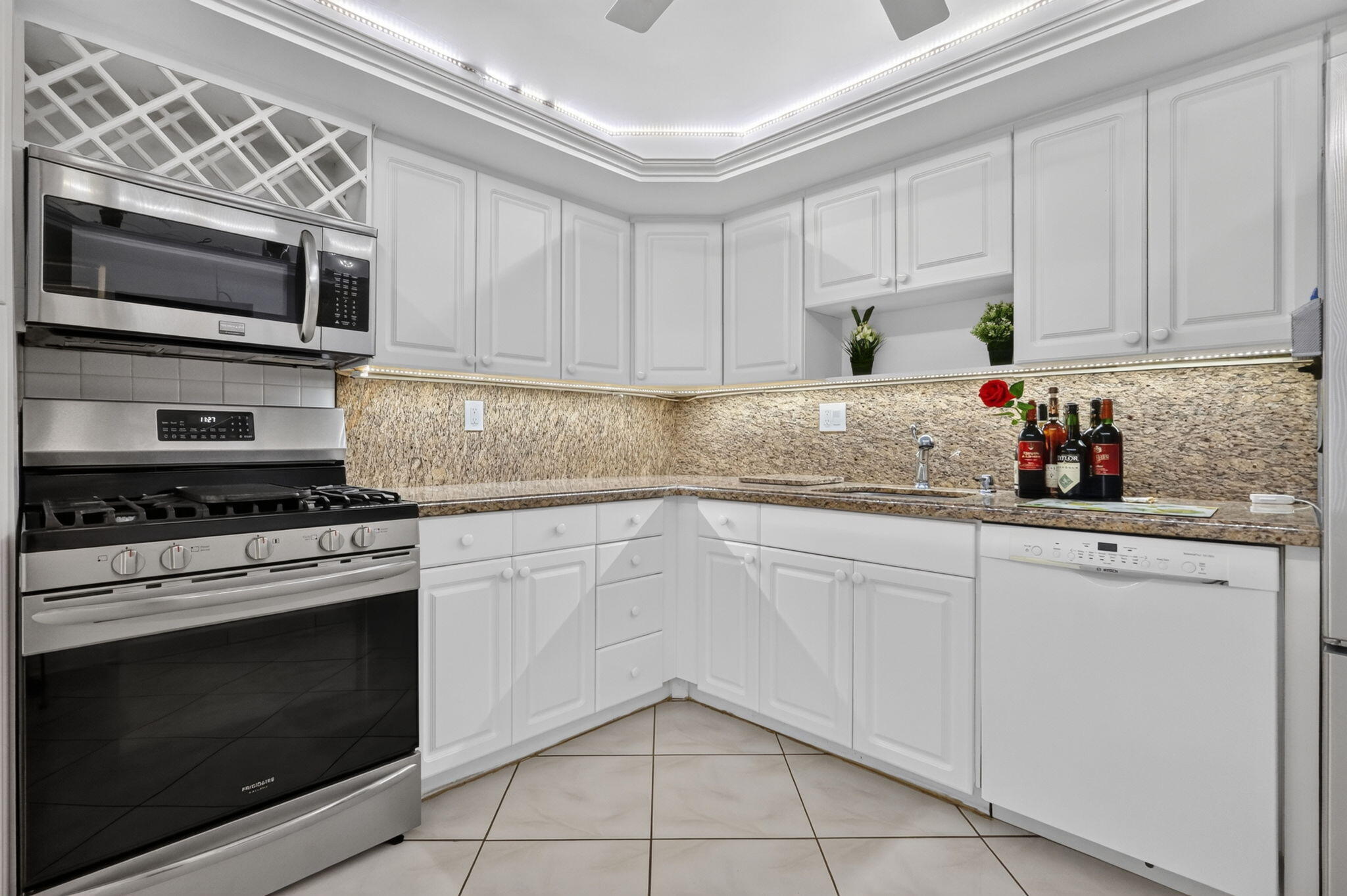 3140 S Ocean Drive 410 Property Photo 1