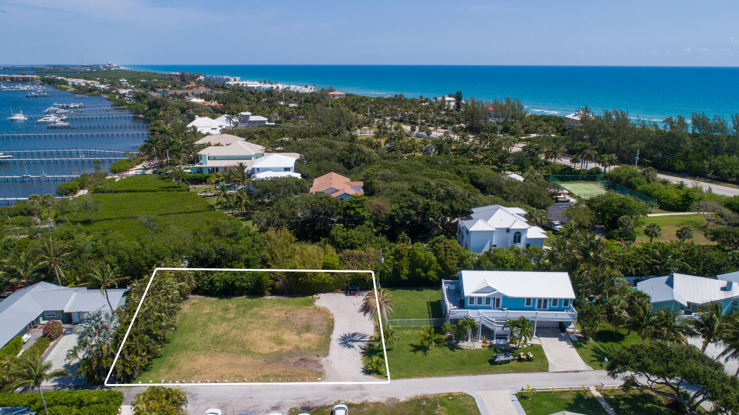 5157 Ne Shore Village Terrace Property Photo 1