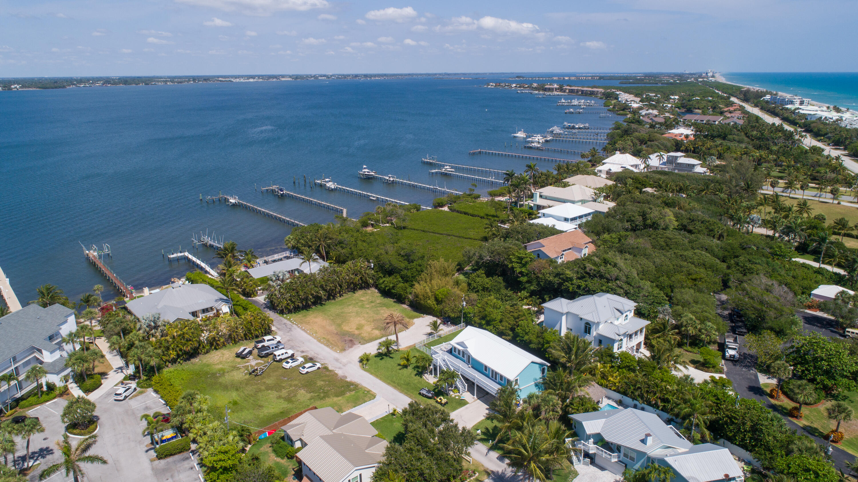5157 Ne Shore Village Terrace Property Photo 14