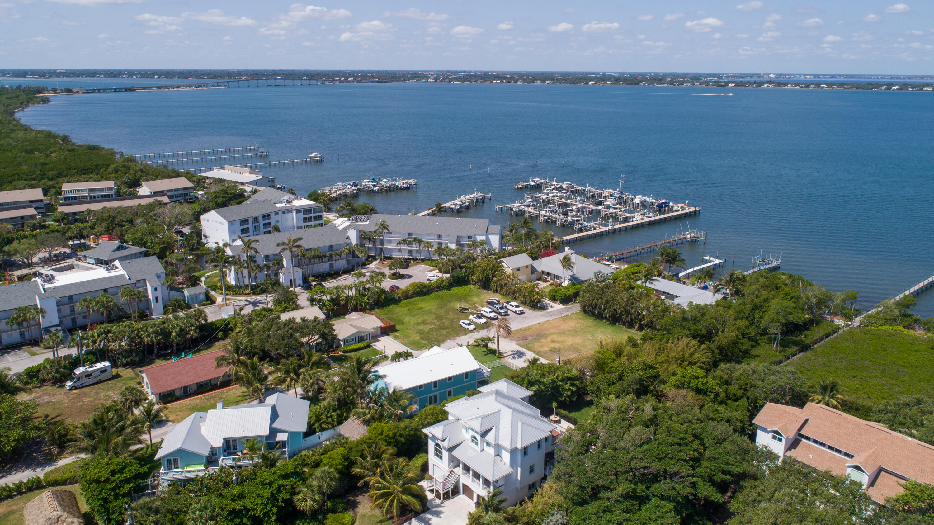 5157 Ne Shore Village Terrace Property Photo 18