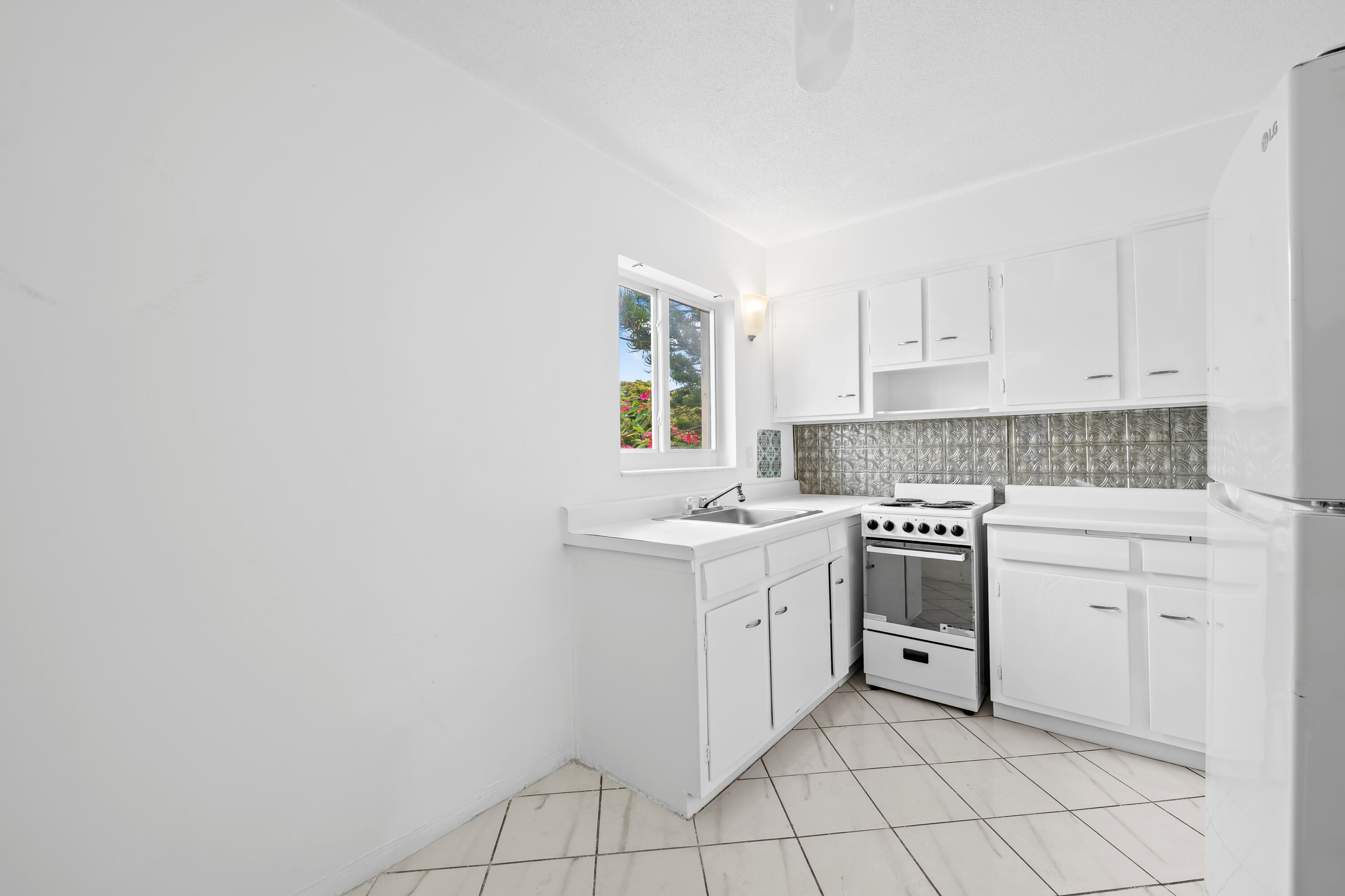 2601 Ne 1st Street 17 Property Photo 3