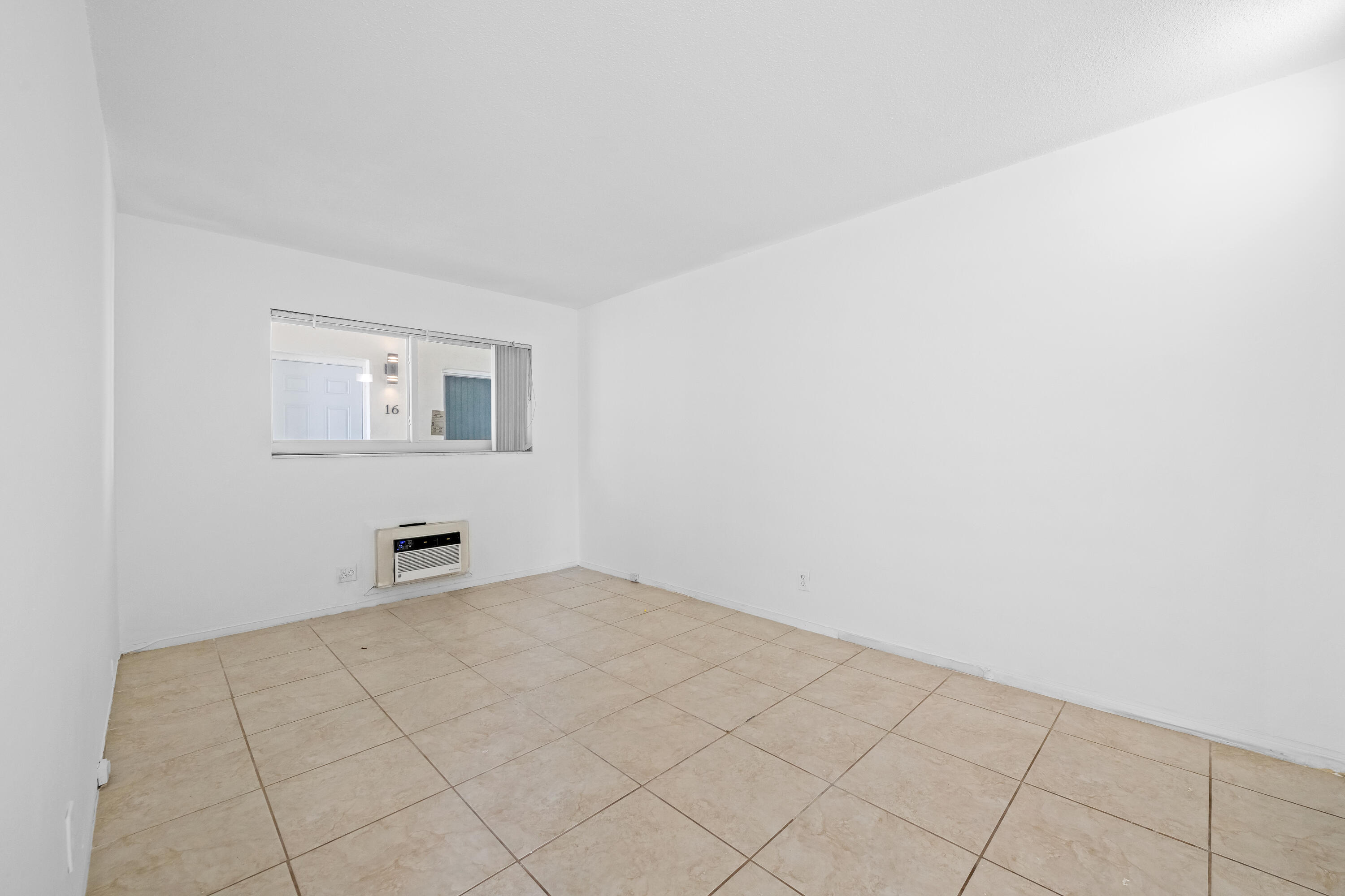 2601 Ne 1st Street 17 Property Photo 8