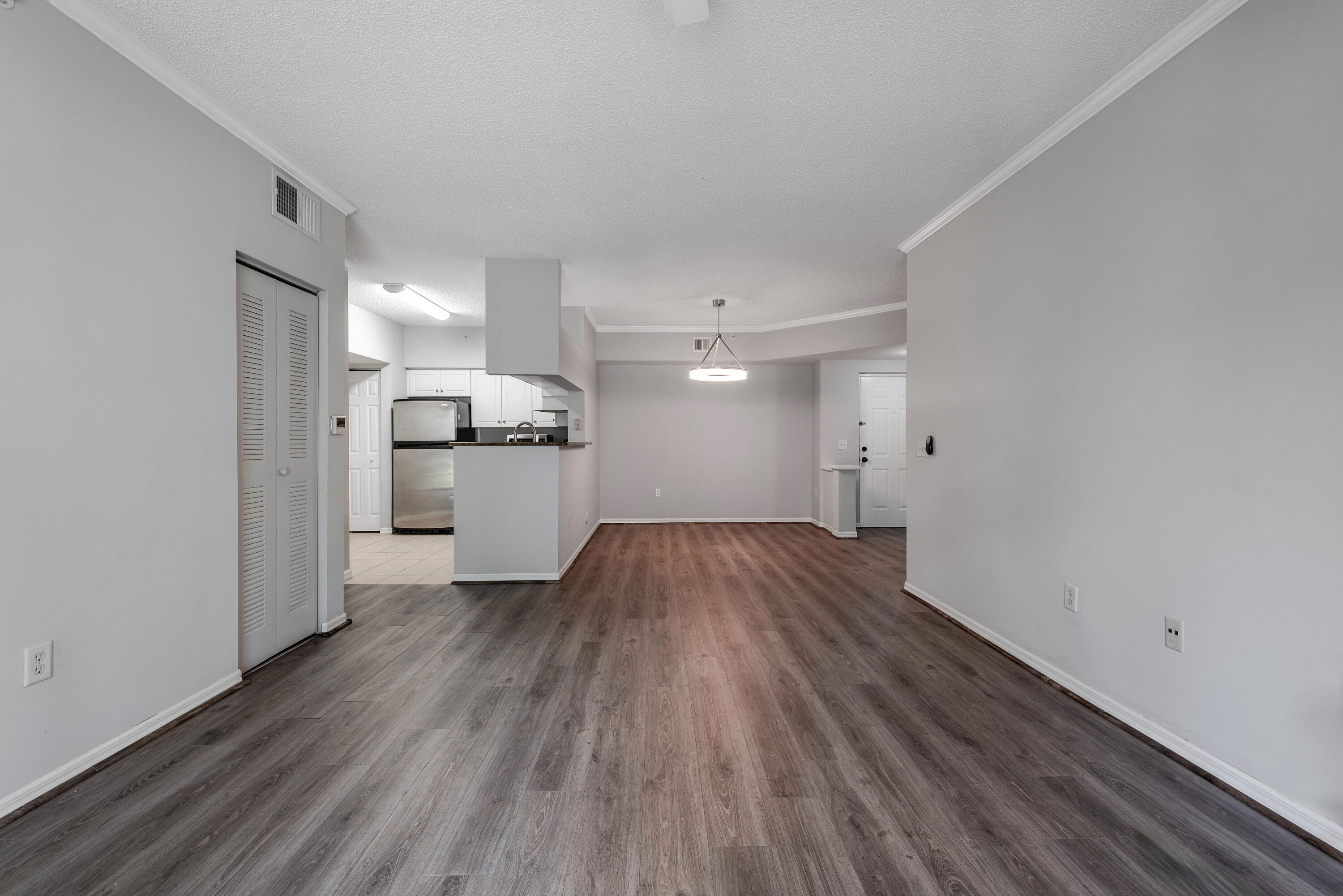 1106 Tuscany Way Property Photo 4