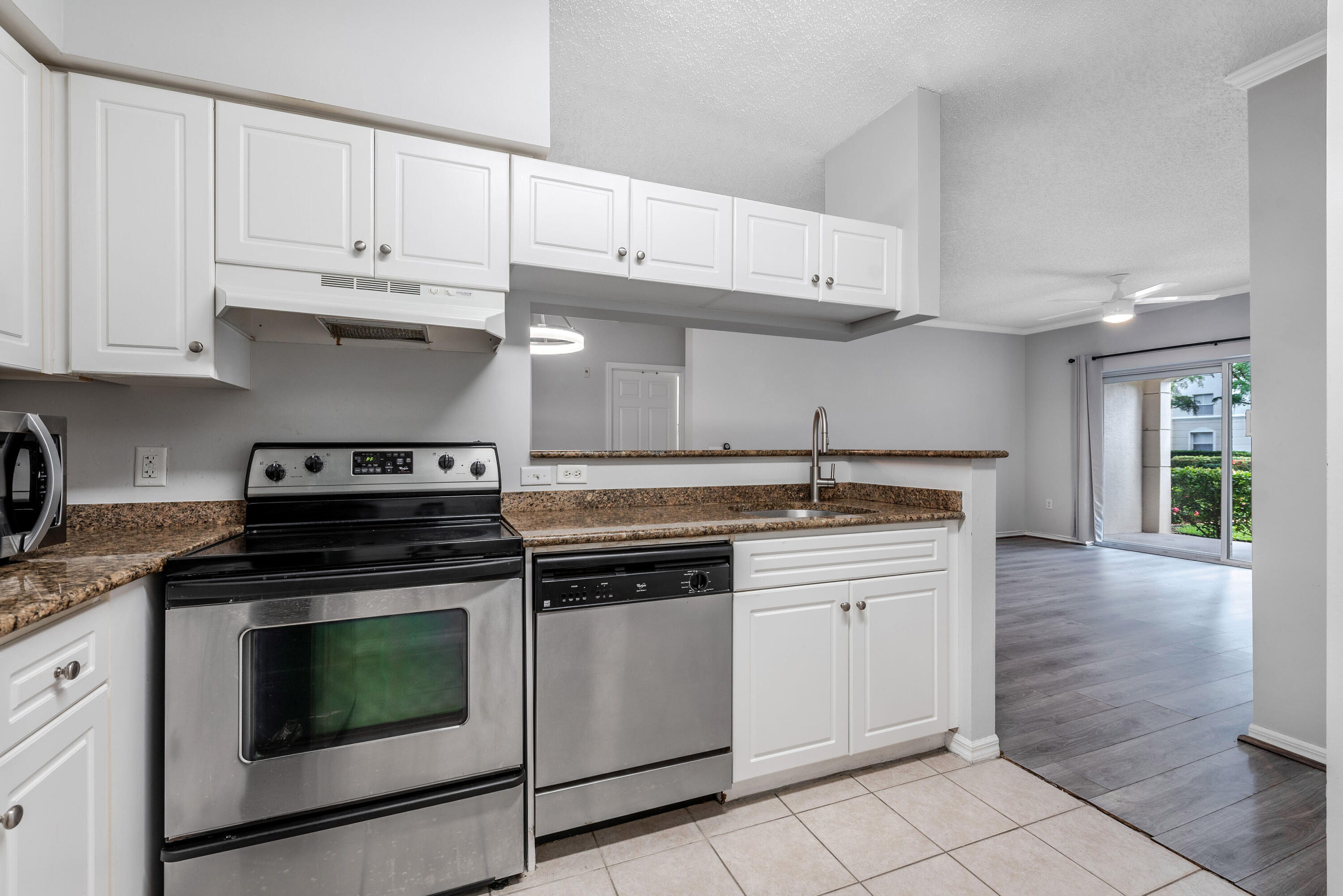 1106 Tuscany Way Property Photo 8