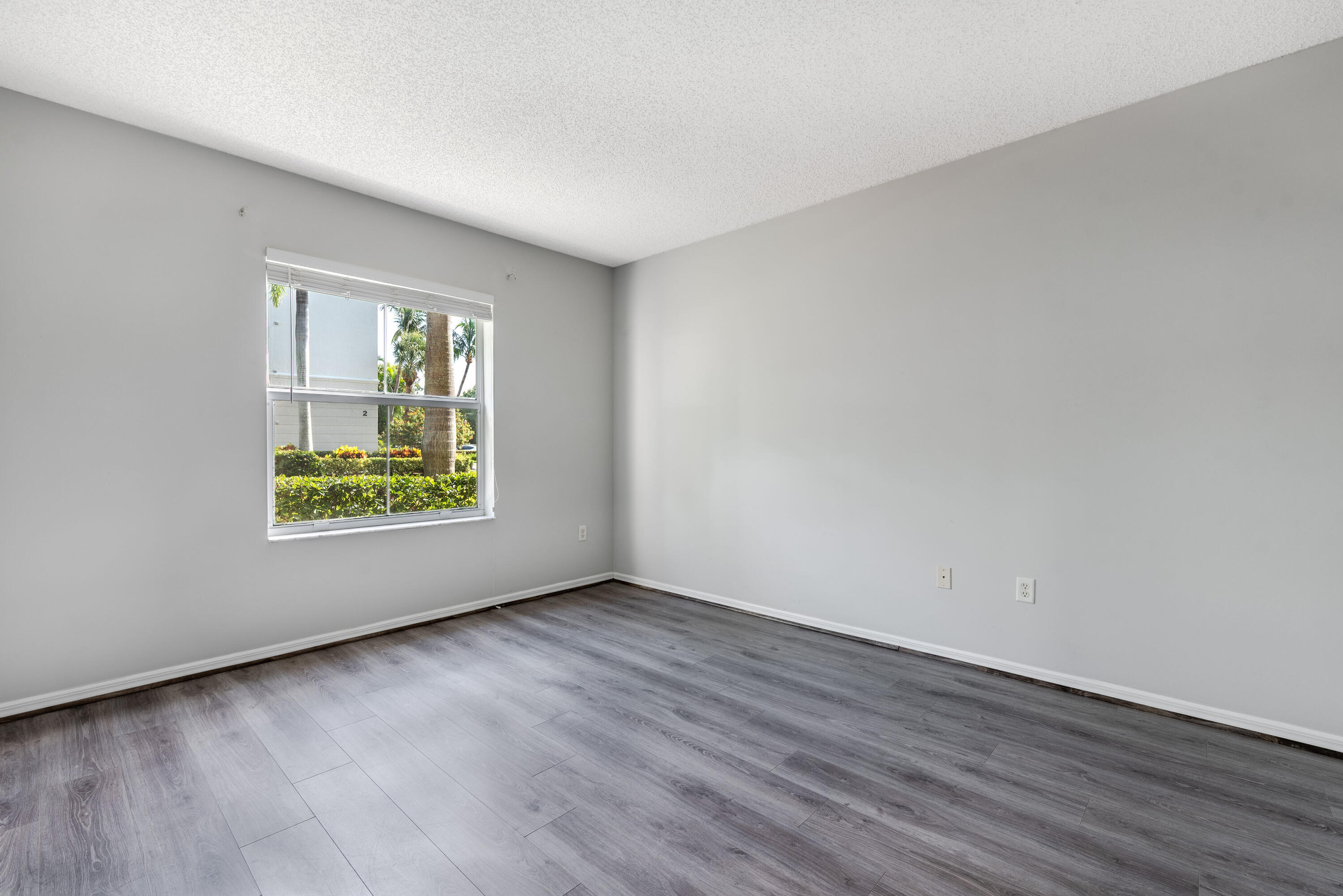 1106 Tuscany Way Property Photo 9
