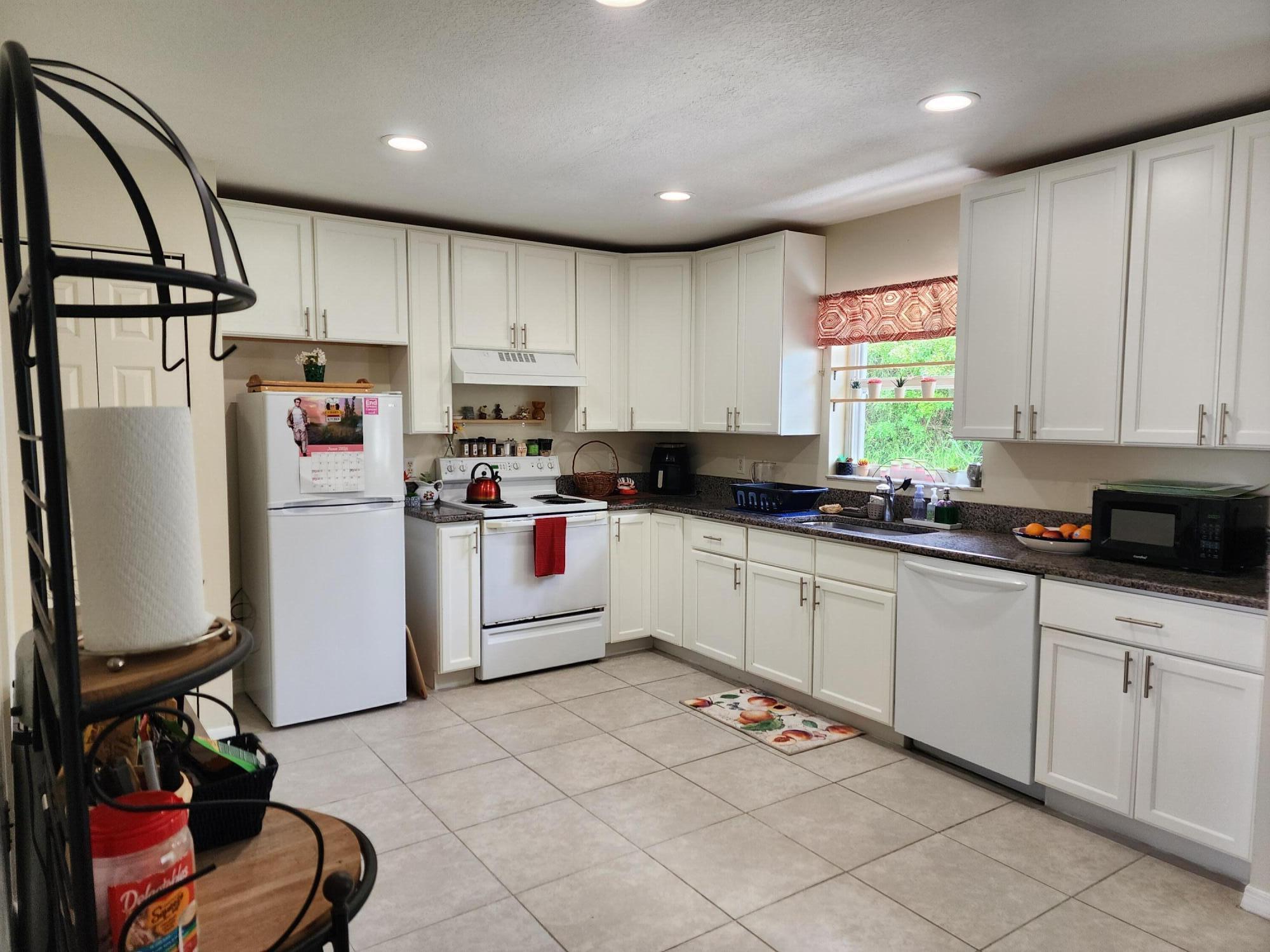 5668 Travelers Way Property Photo 7