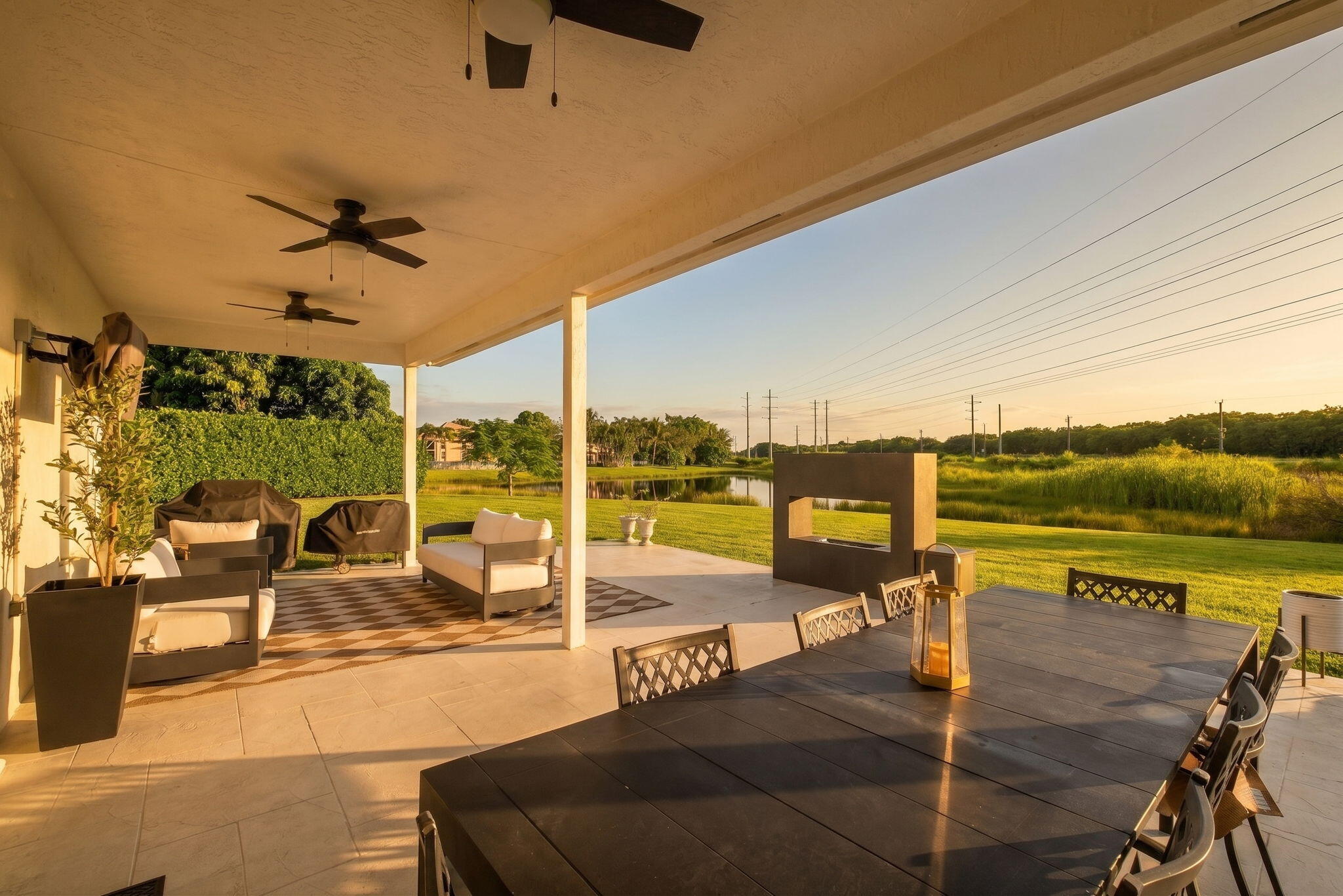 11137 Grandview Manor Property Photo 5
