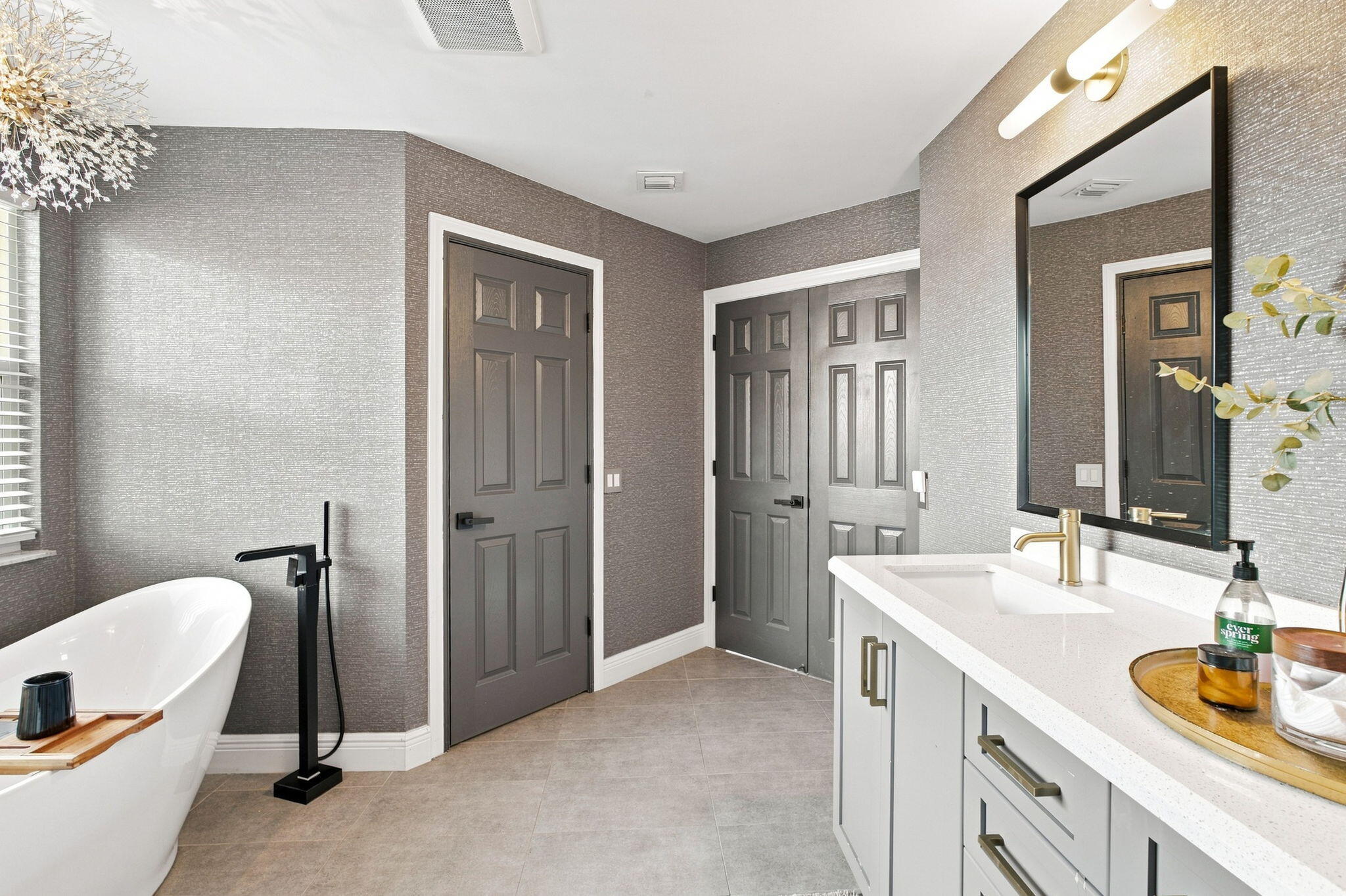 11137 Grandview Manor Property Photo 25