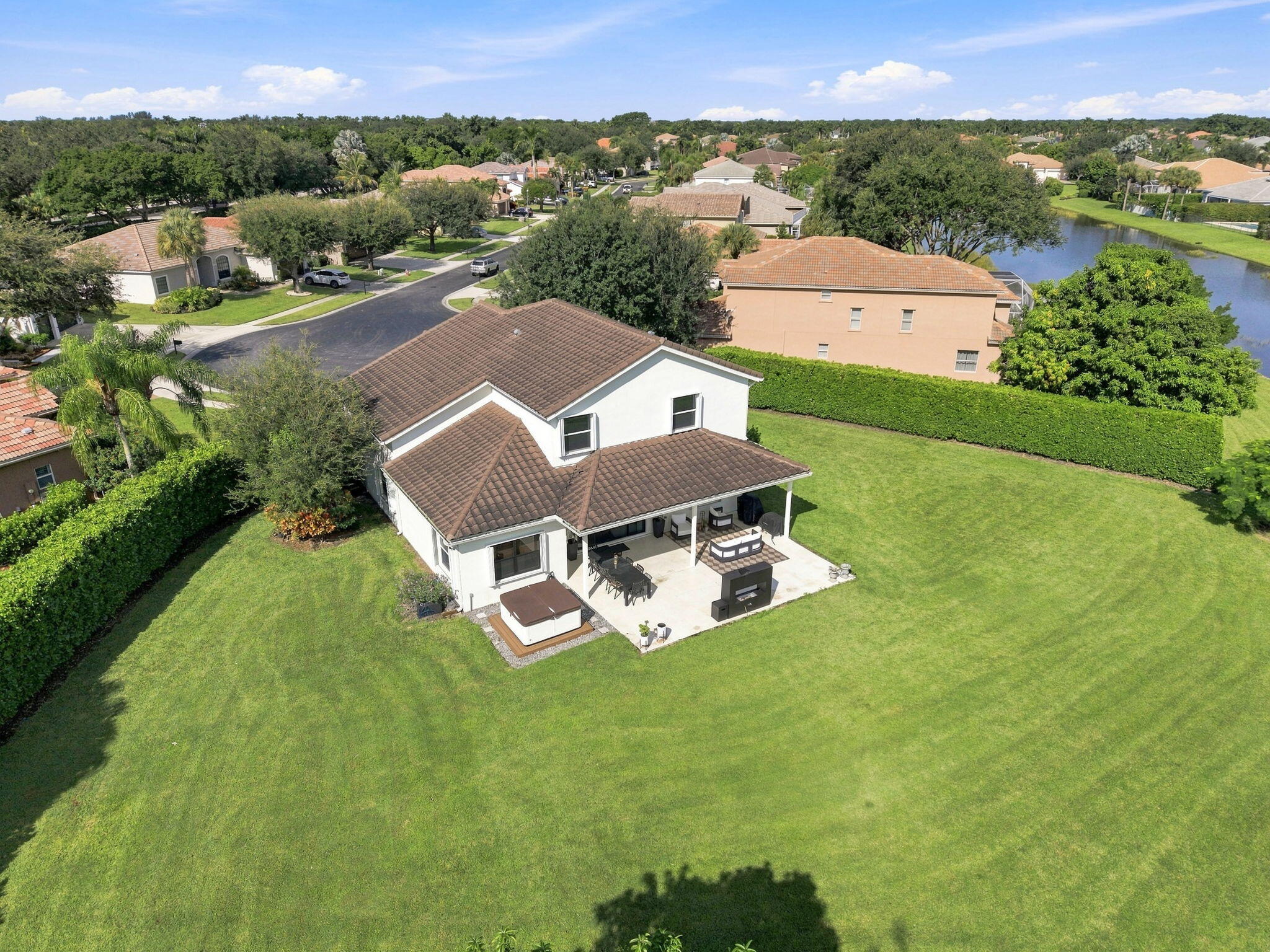 11137 Grandview Manor Property Photo 32