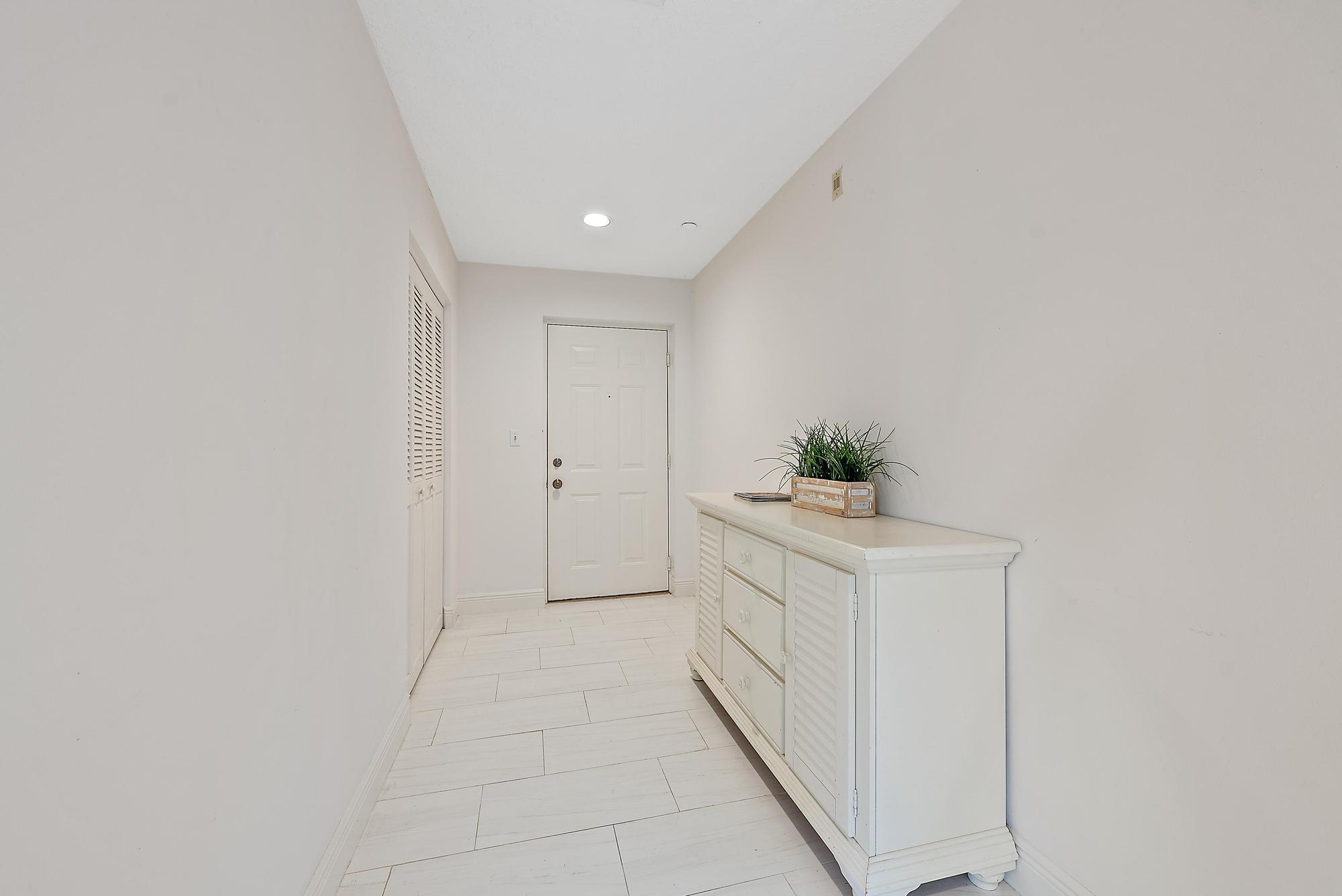 811 Oak Harbour Drive Property Photo 18