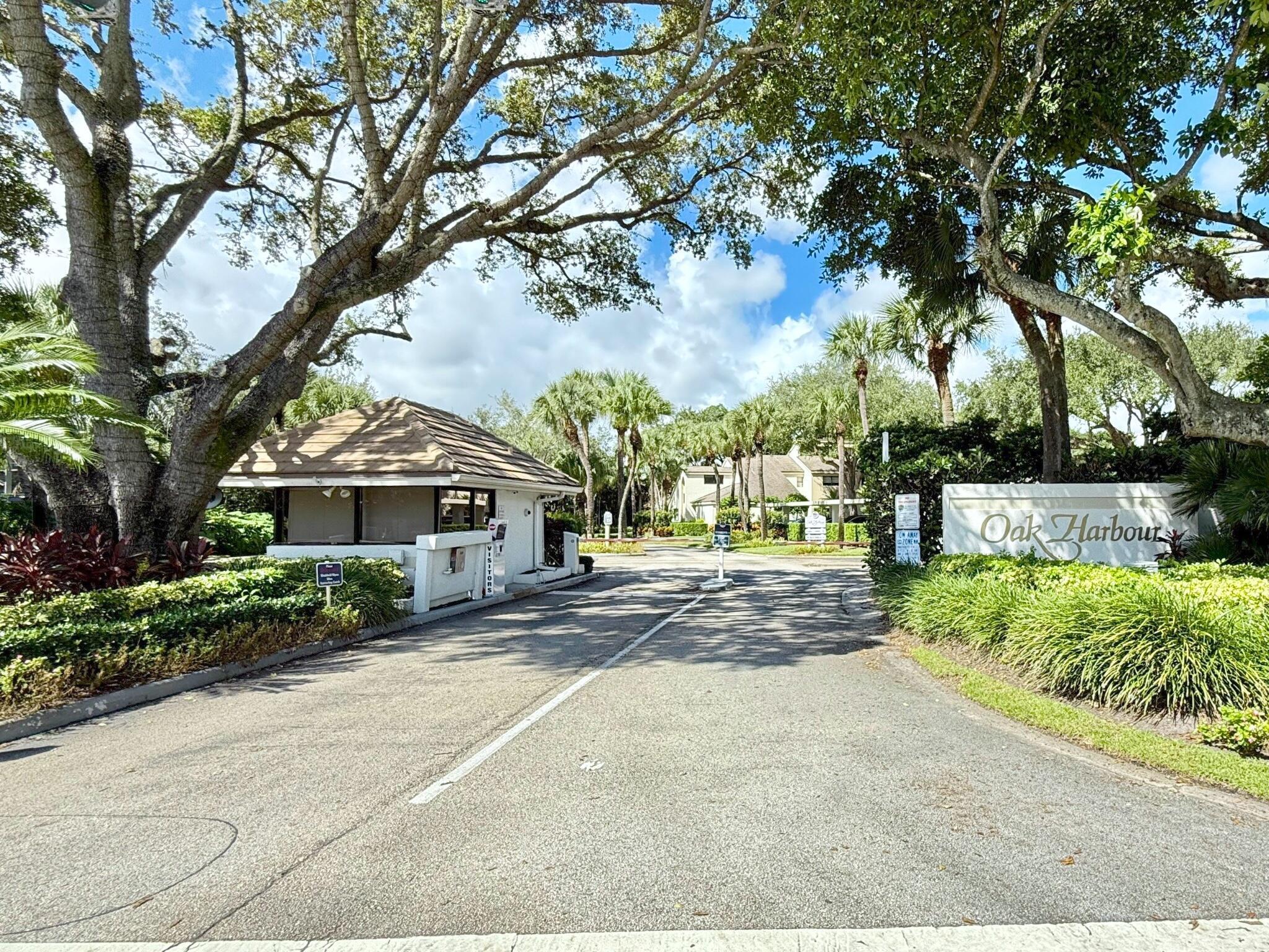 811 Oak Harbour Drive Property Photo 20