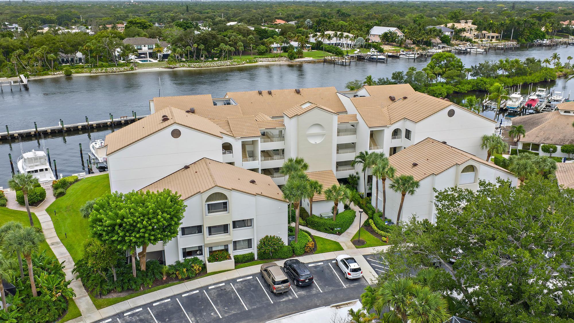 811 Oak Harbour Drive Property Photo 30