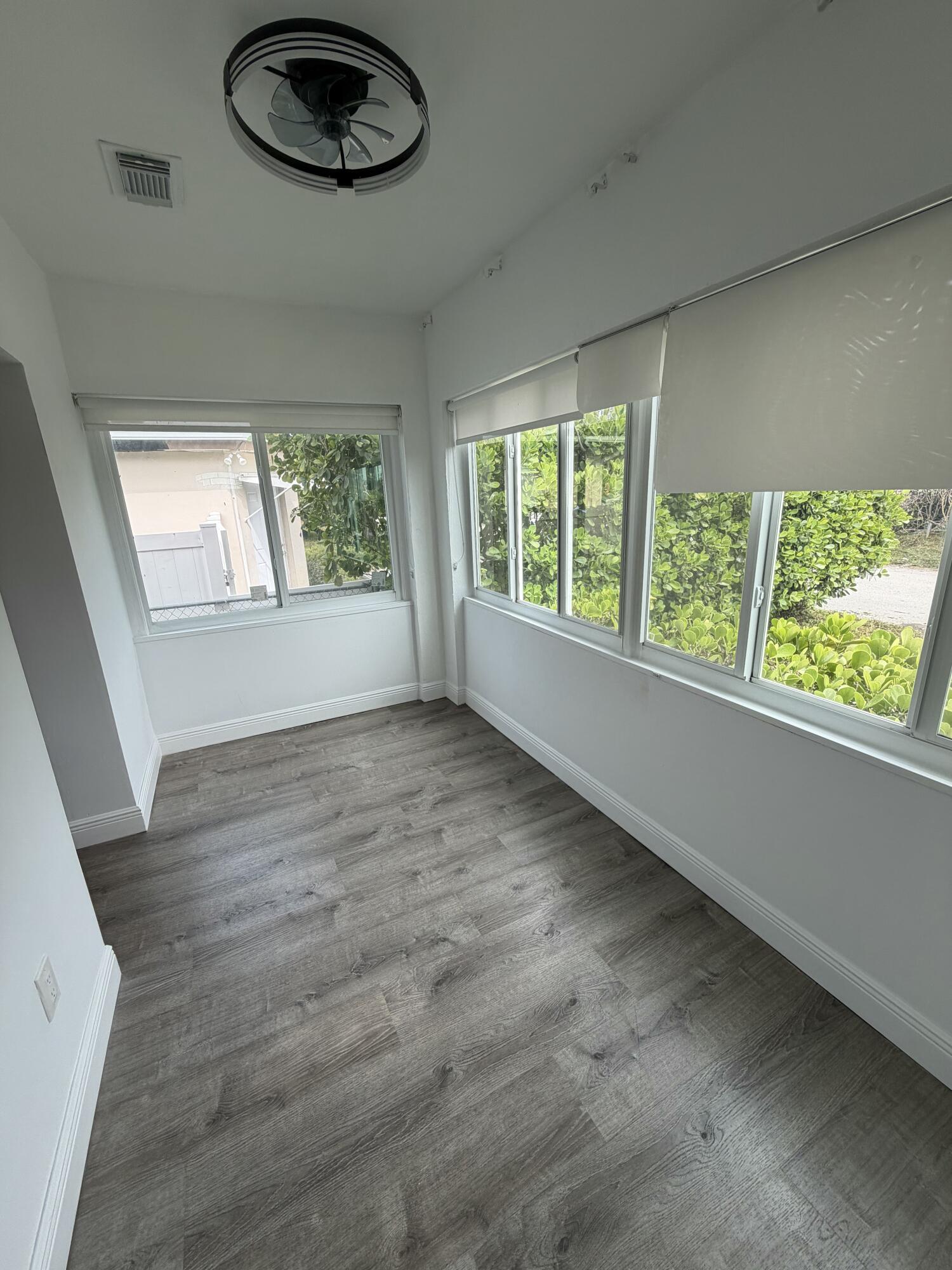 1830 Garfield Street Property Photo 8