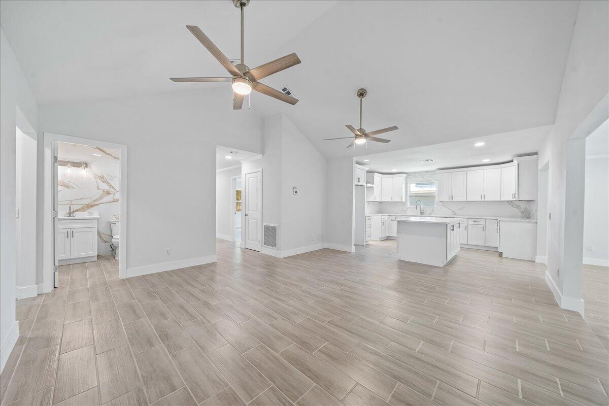 179 Filbert Street Property Photo 3