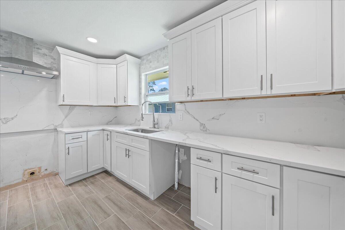 179 Filbert Street Property Photo 7