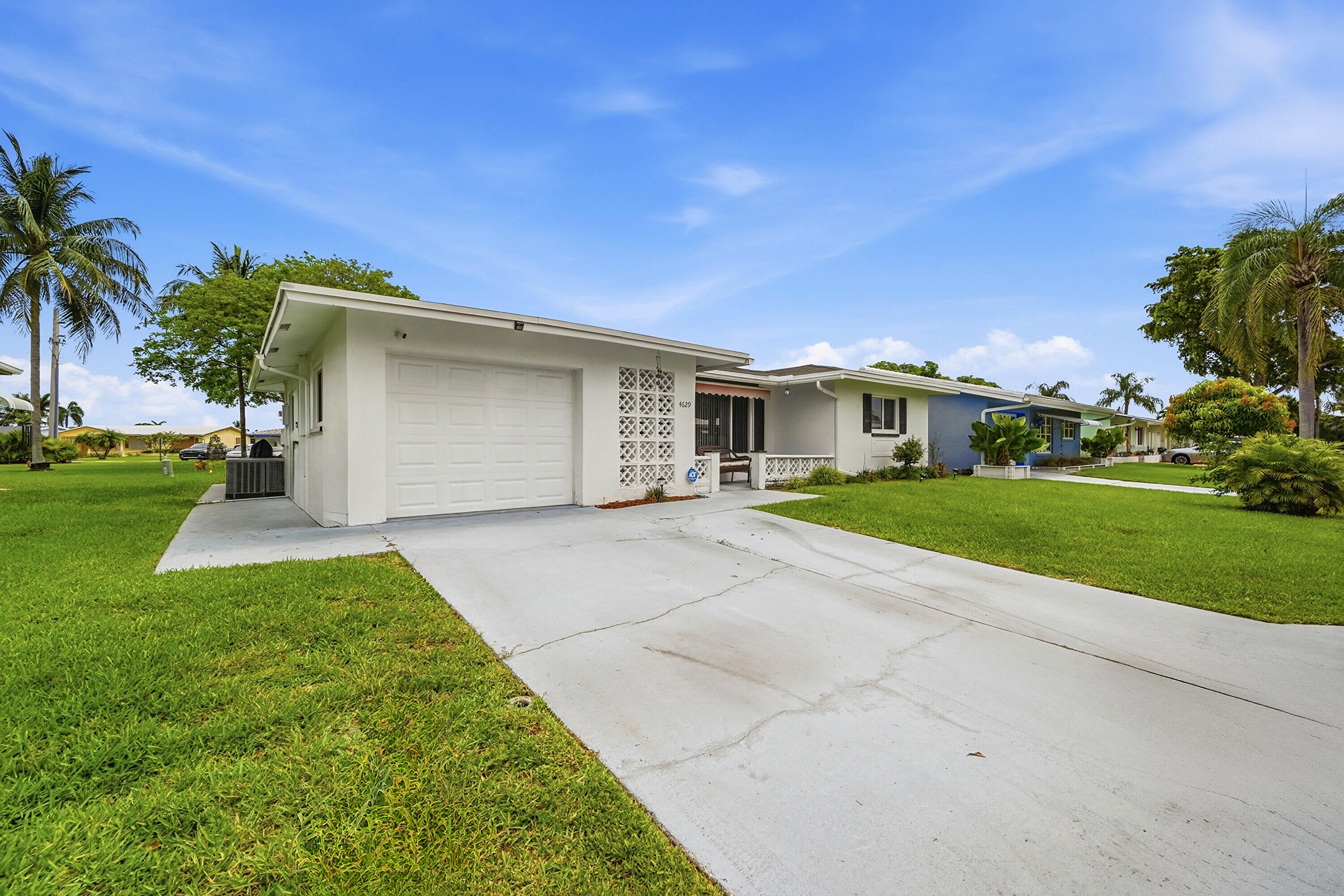 4629 Nw 45th Court Property Photo 4