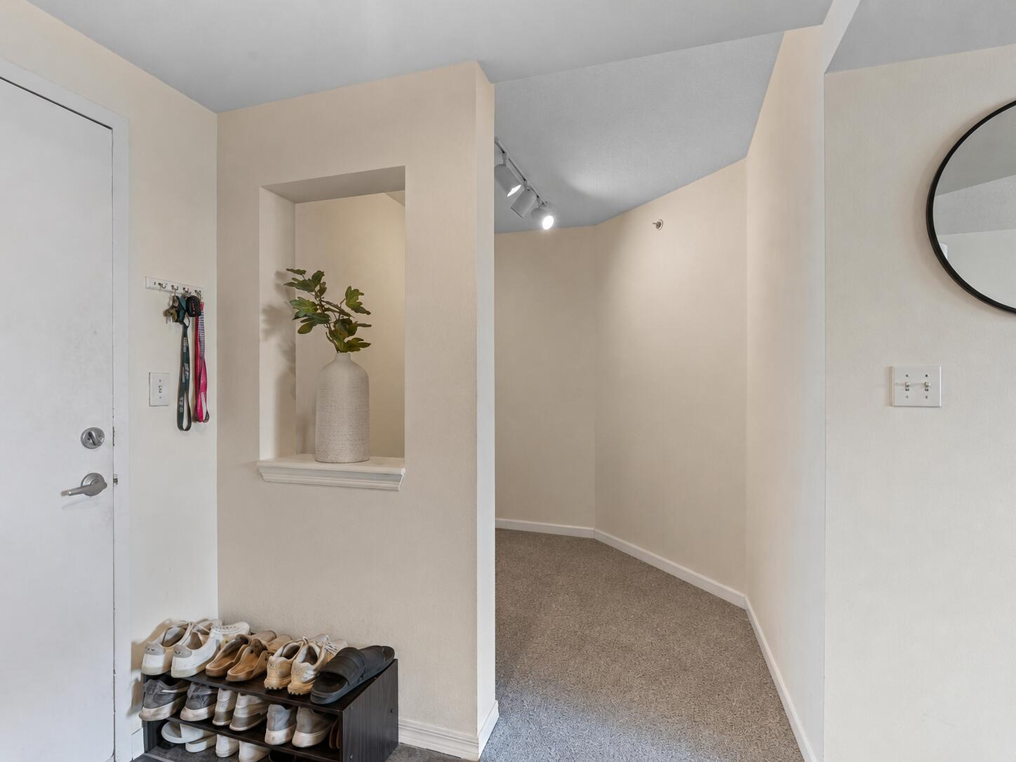 100 N Federal Highway 736 Property Photo 11