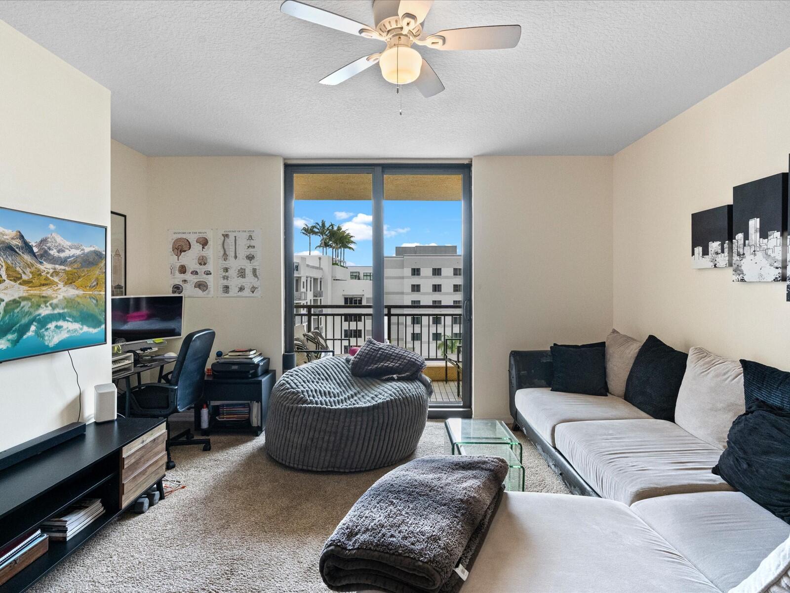 100 N Federal Highway 736 Property Photo 16
