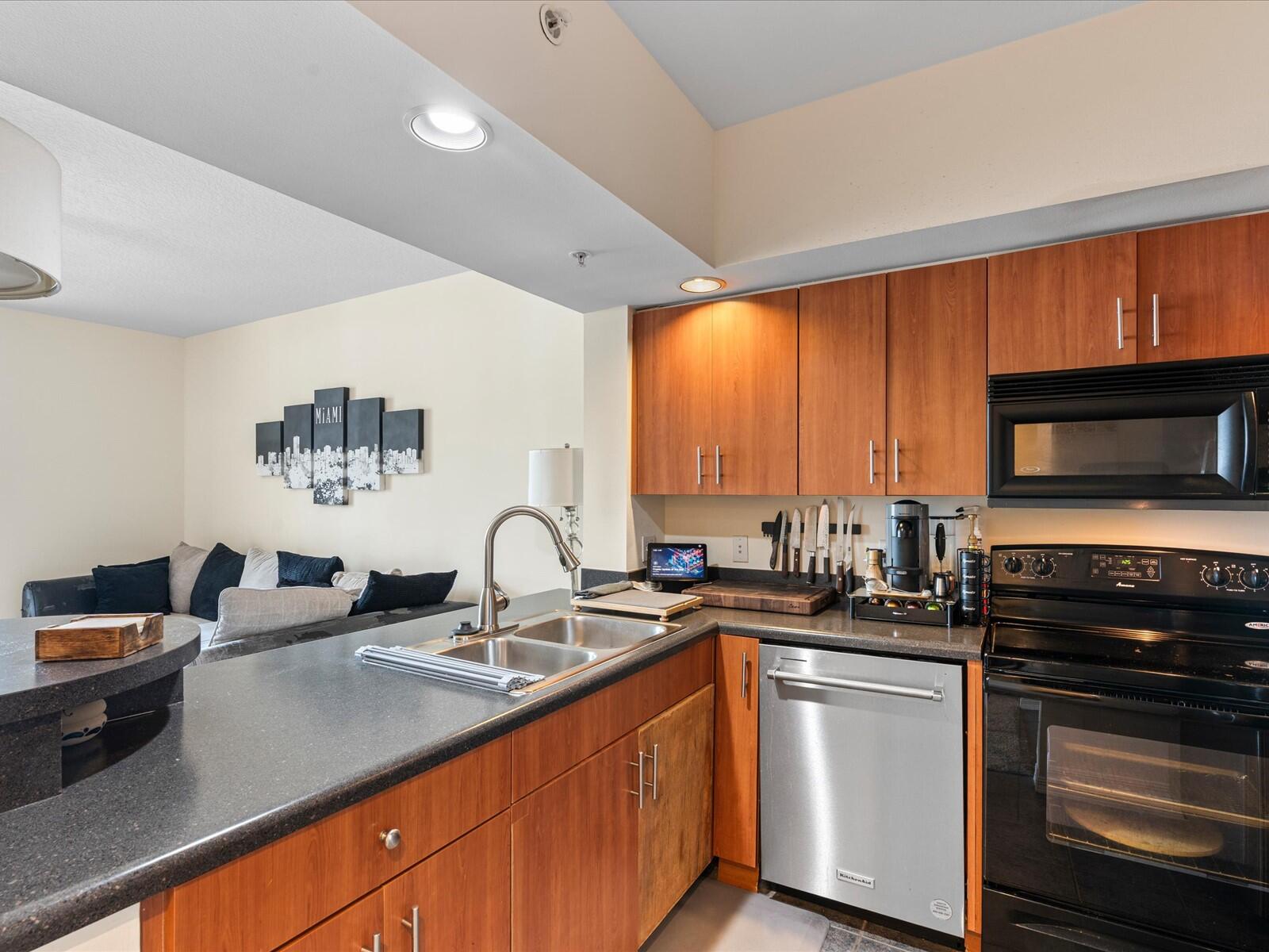 100 N Federal Highway 736 Property Photo 19