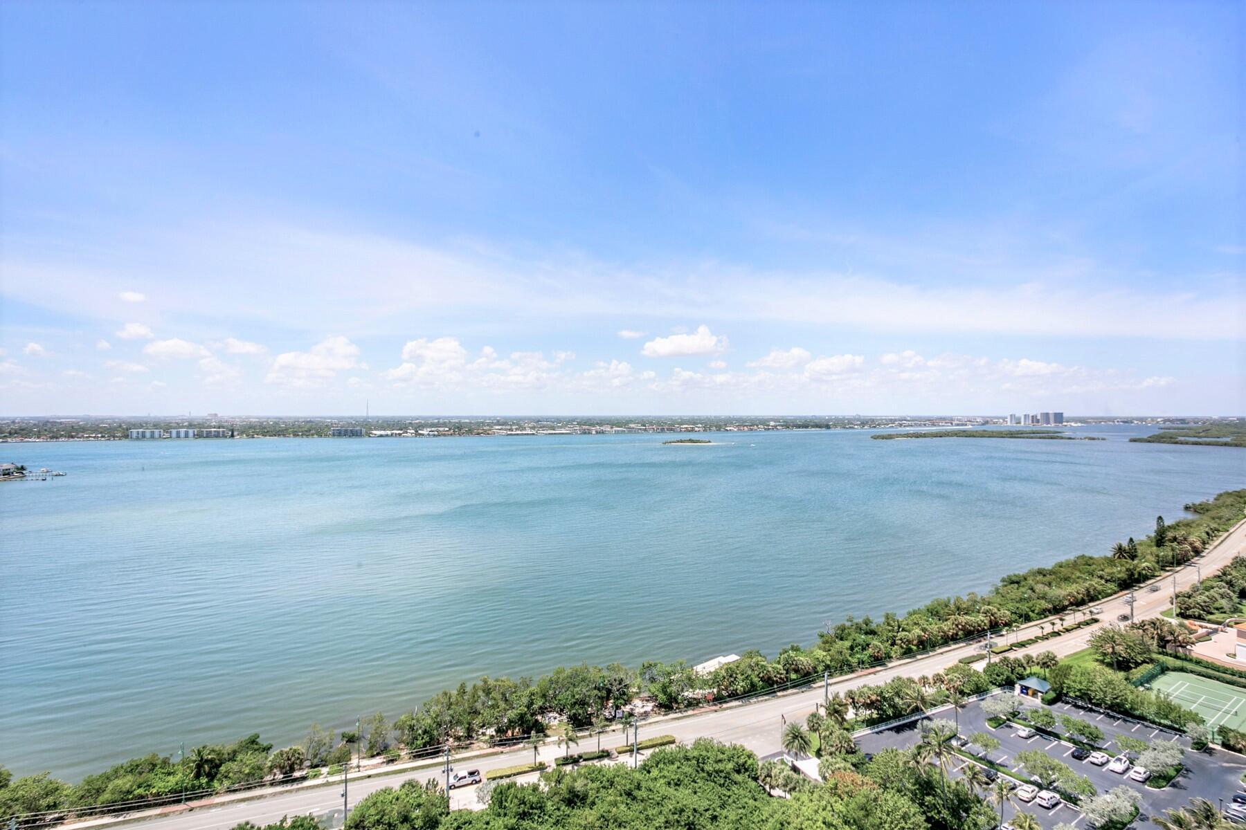 5070 N Ocean Drive 23c Property Photo 3