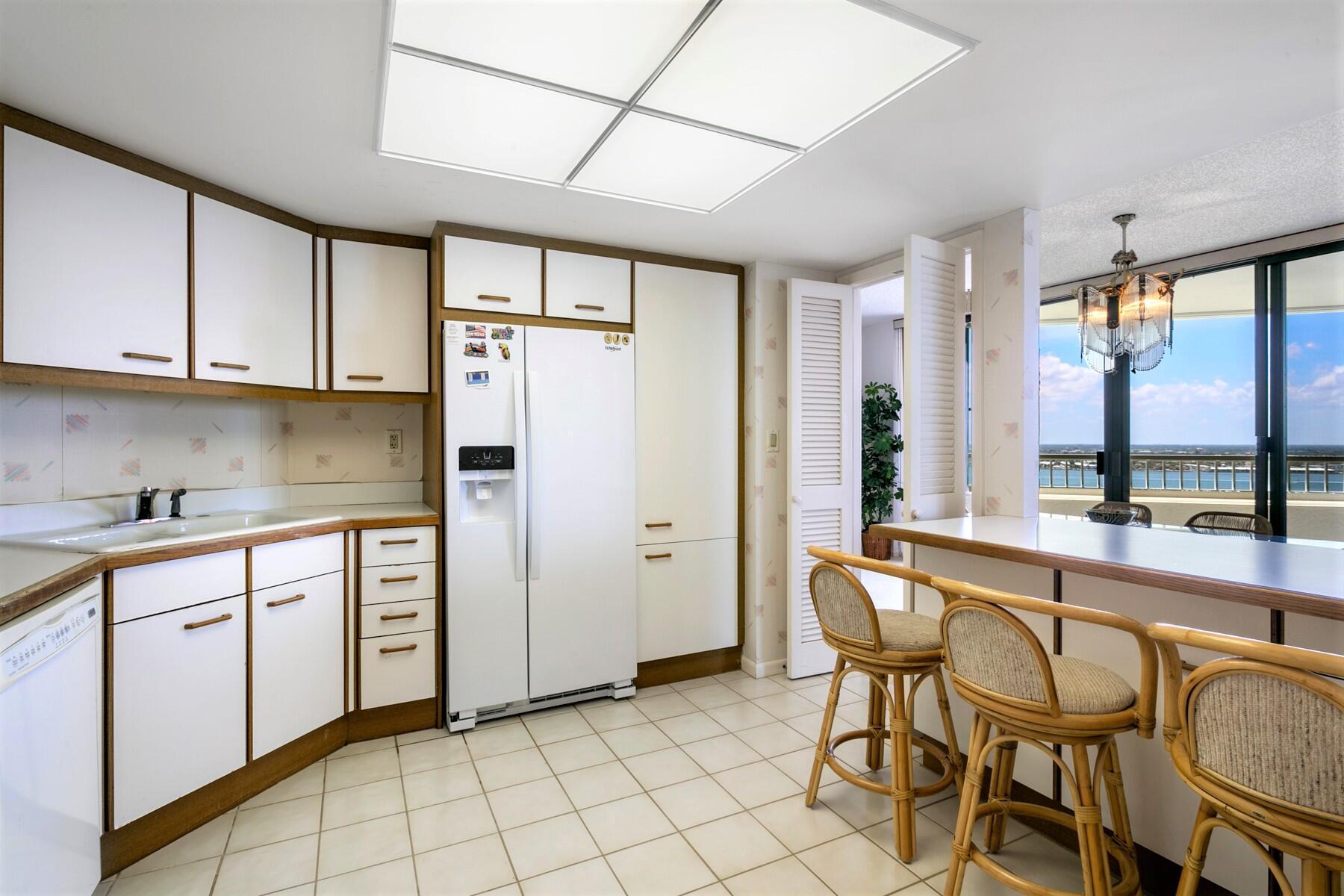 5070 N Ocean Drive 23c Property Photo 14