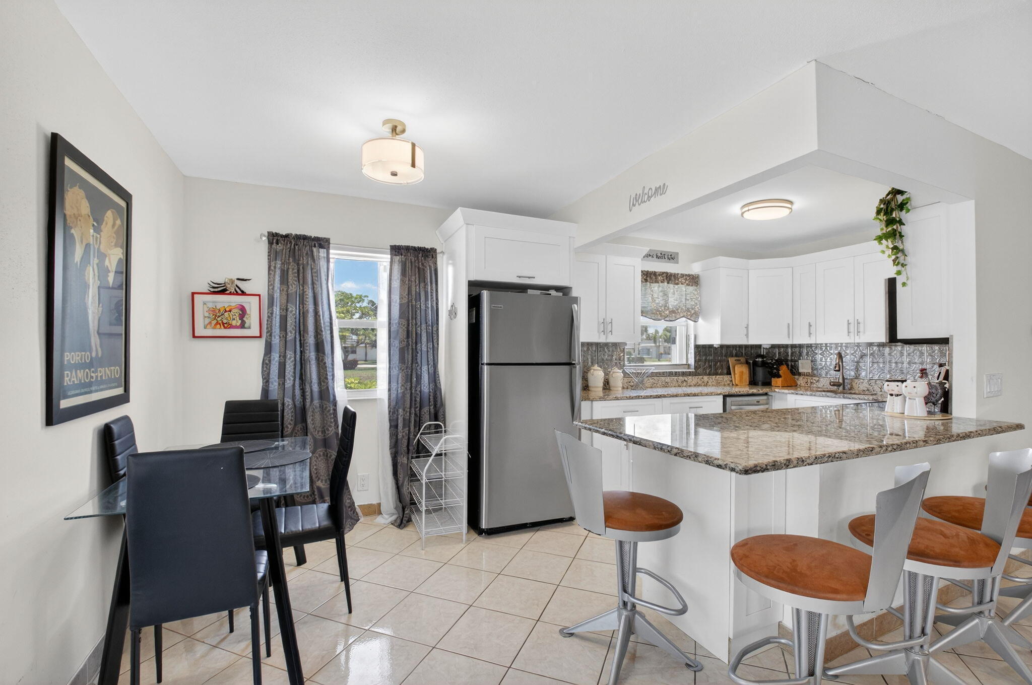 360 Seville O Property Photo 5