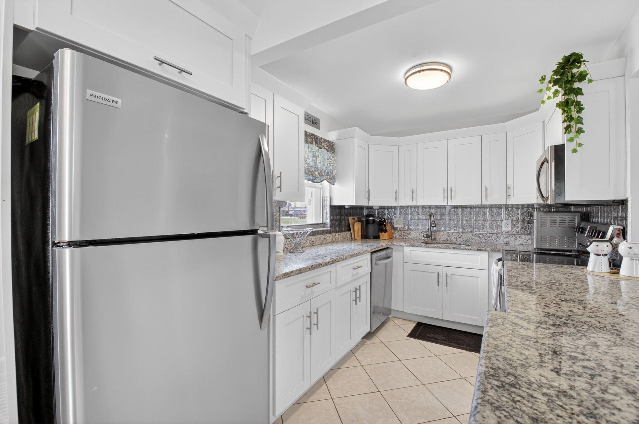 360 Seville O Property Photo 7