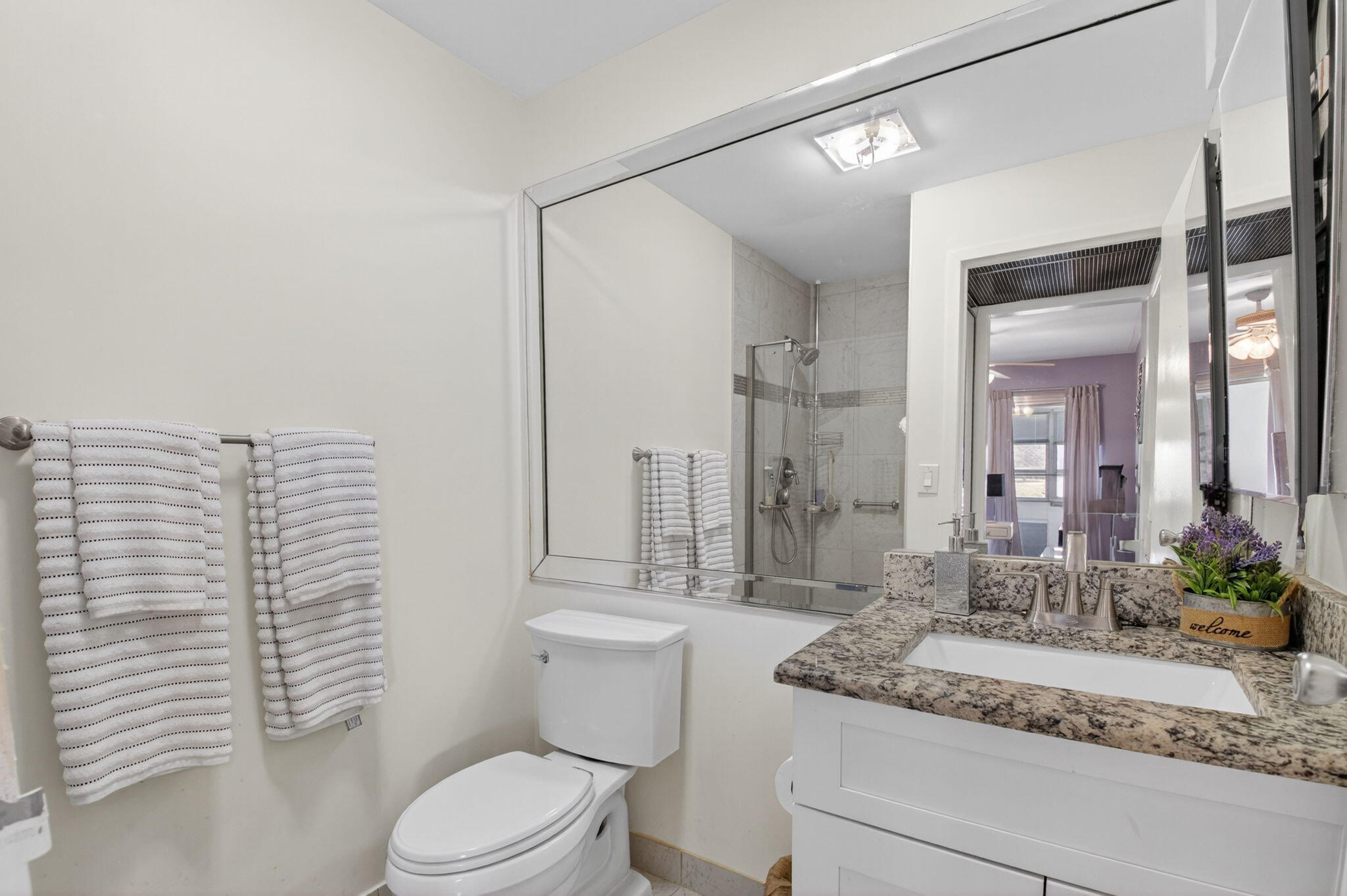 360 Seville O Property Photo 12