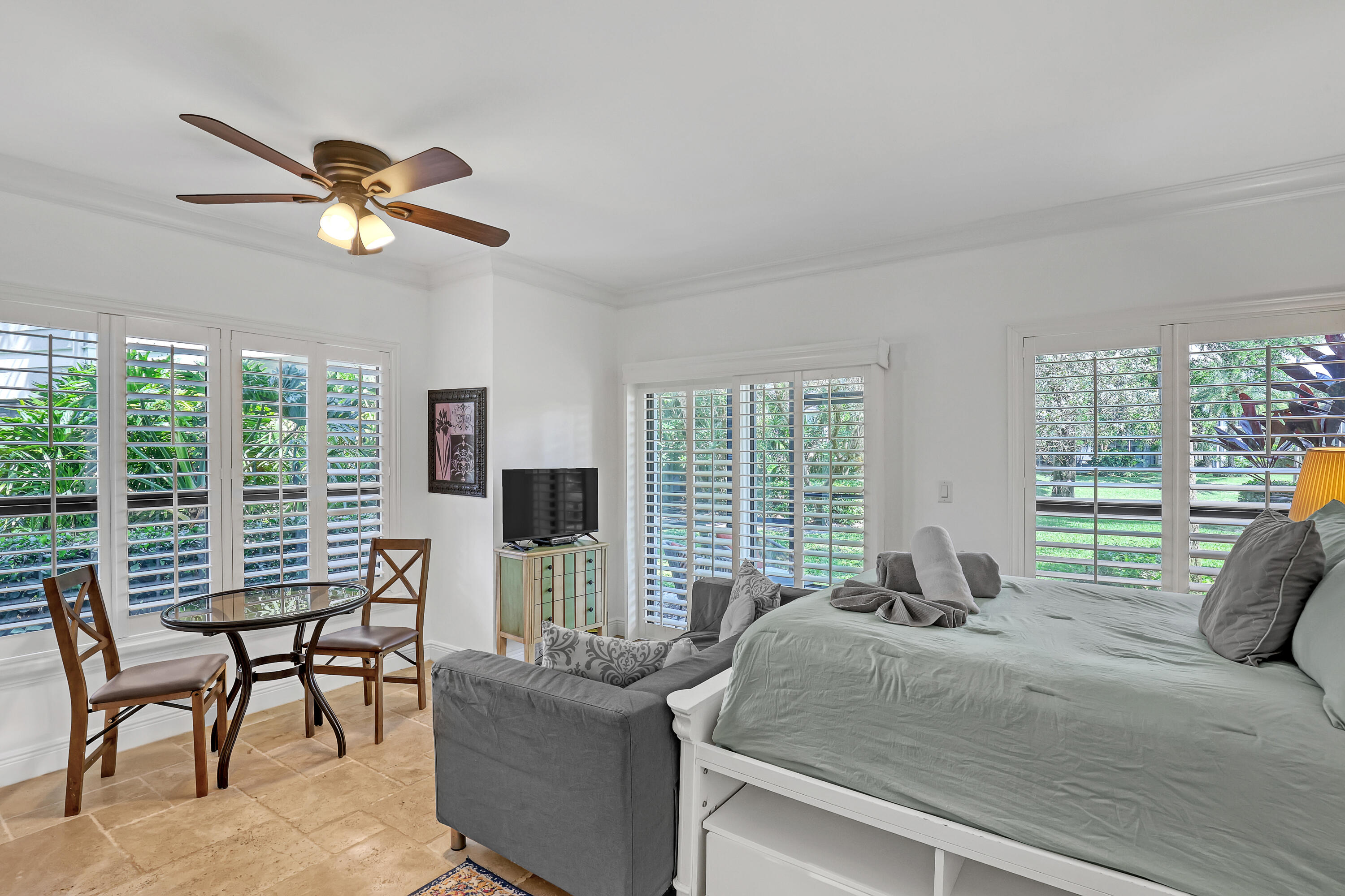 11863 Wimbledon Circle 408 Property Photo 3
