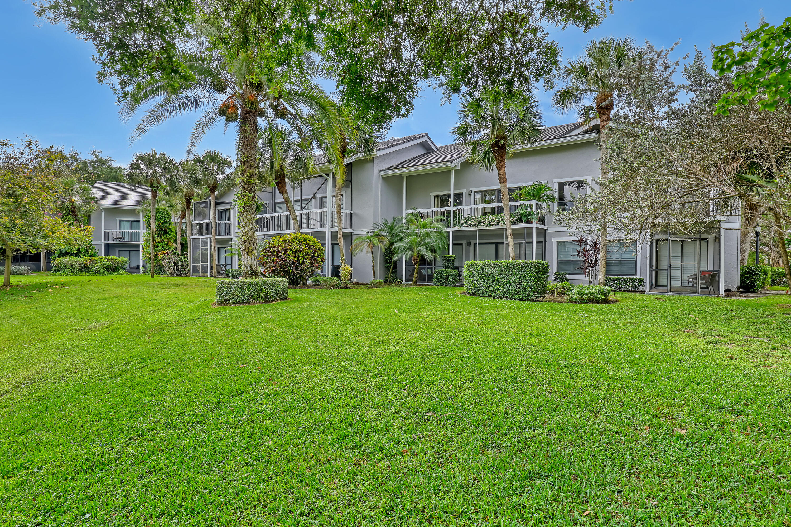 11863 Wimbledon Circle 408 Property Photo 15