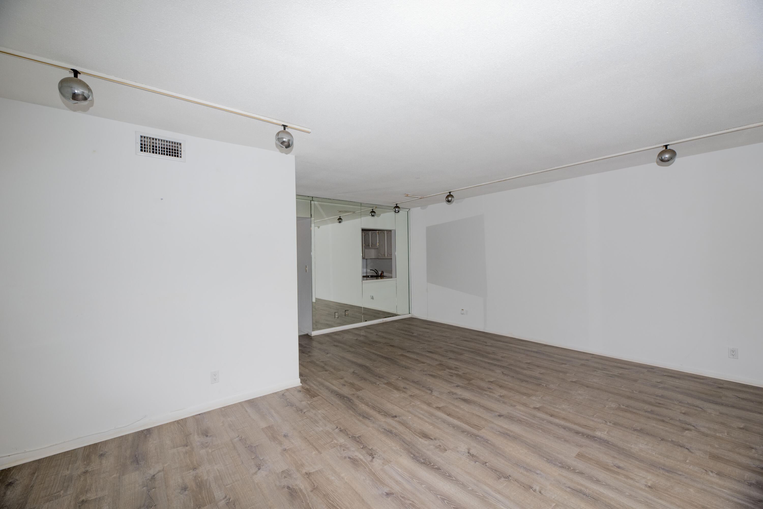 5501 Nw 2nd Avenue 202 Property Photo 2