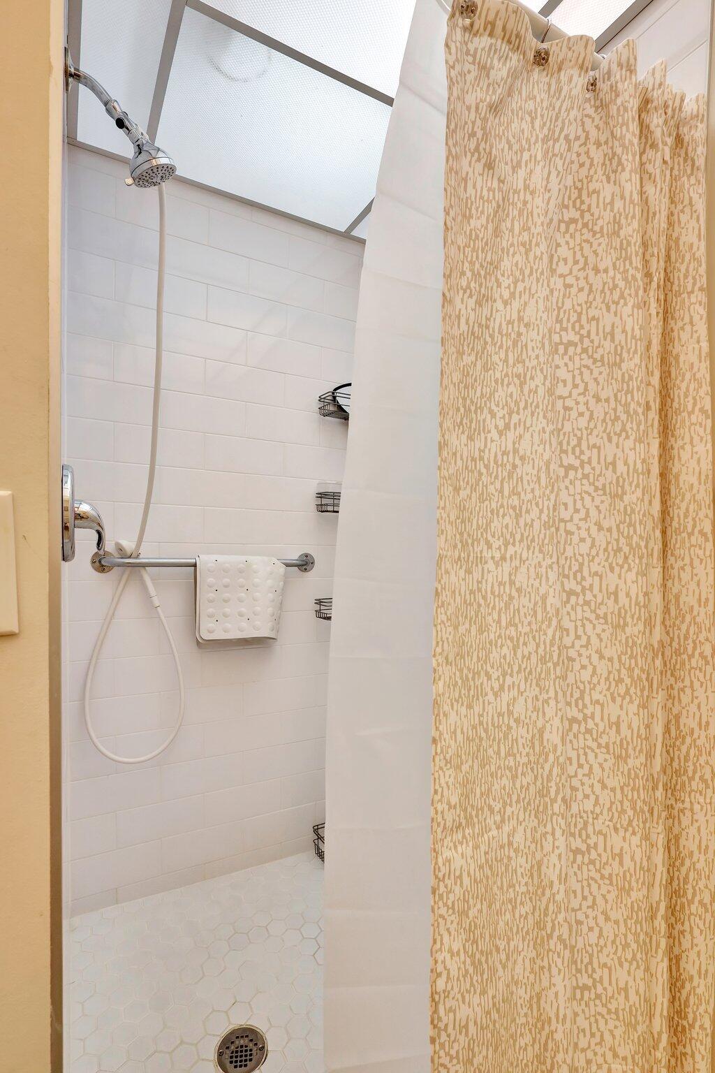 825 E Normandy R Property Photo 13