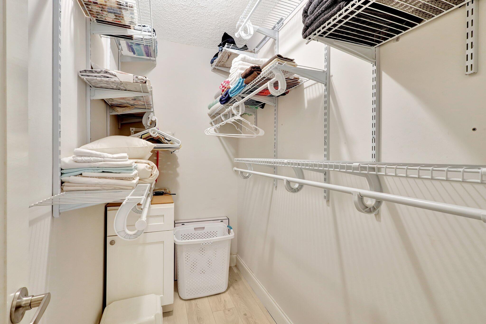 825 E Normandy R Property Photo 17