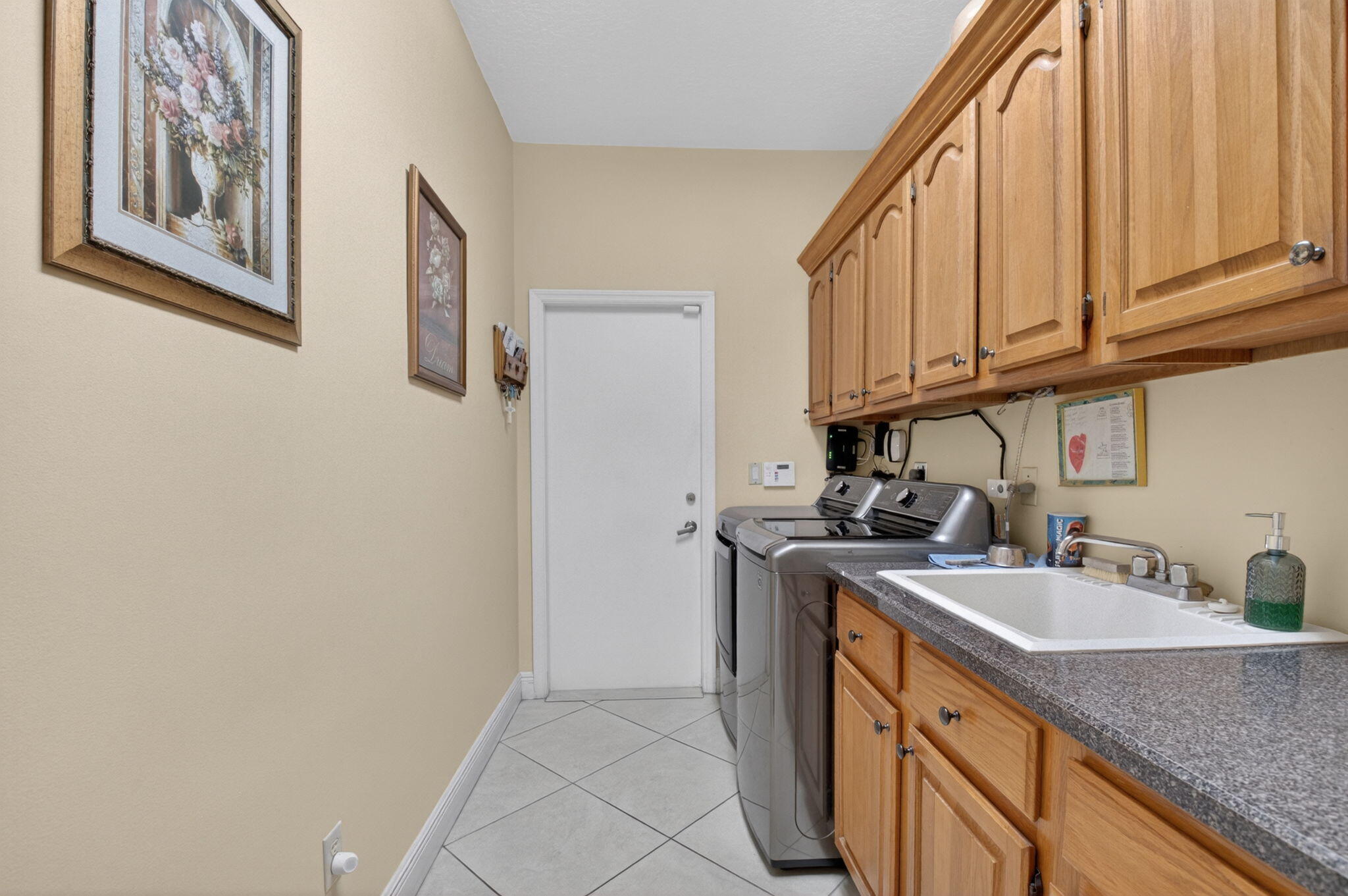 2931 Nw 25th Way Property Photo 13